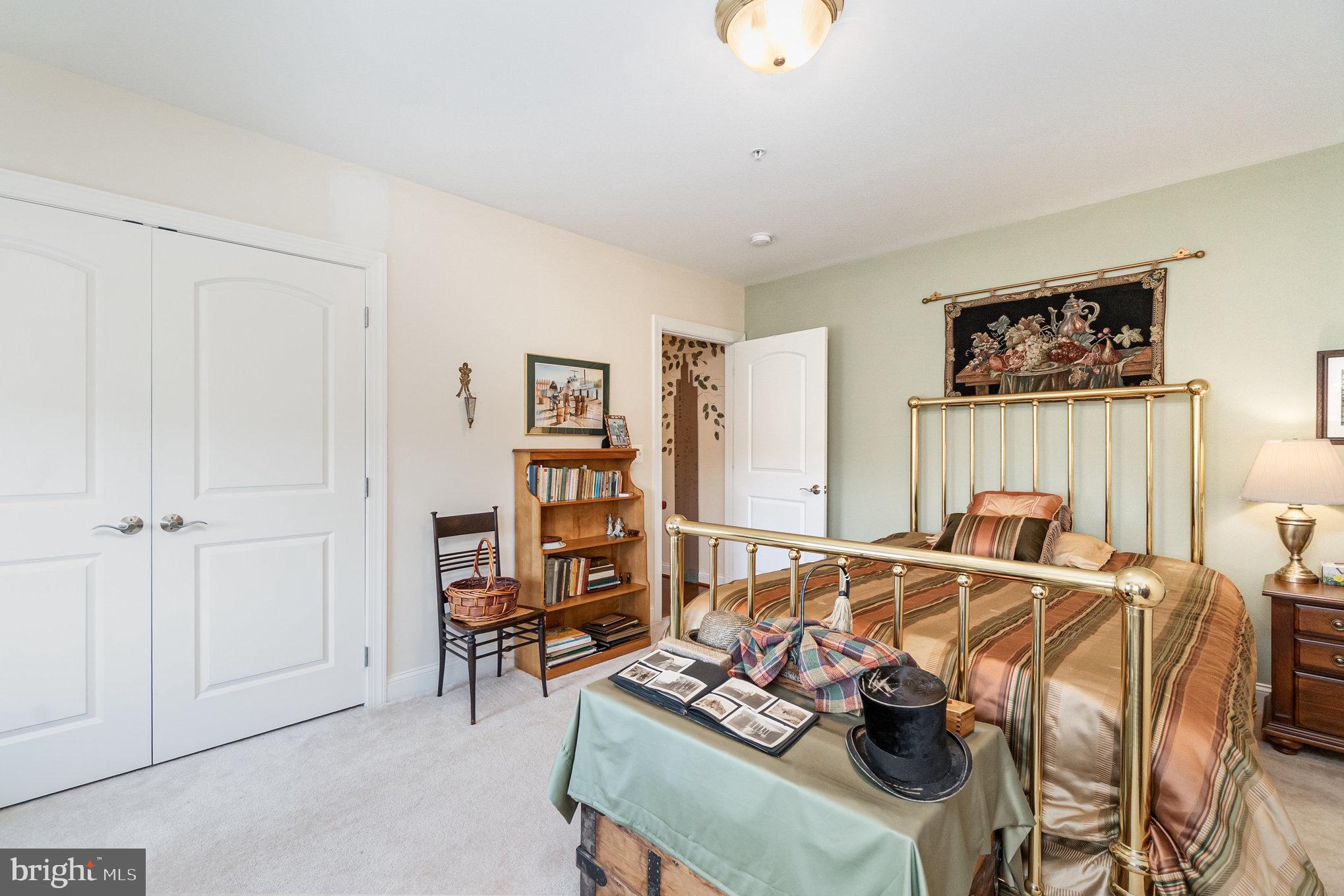 HERON HARBOR - Residential