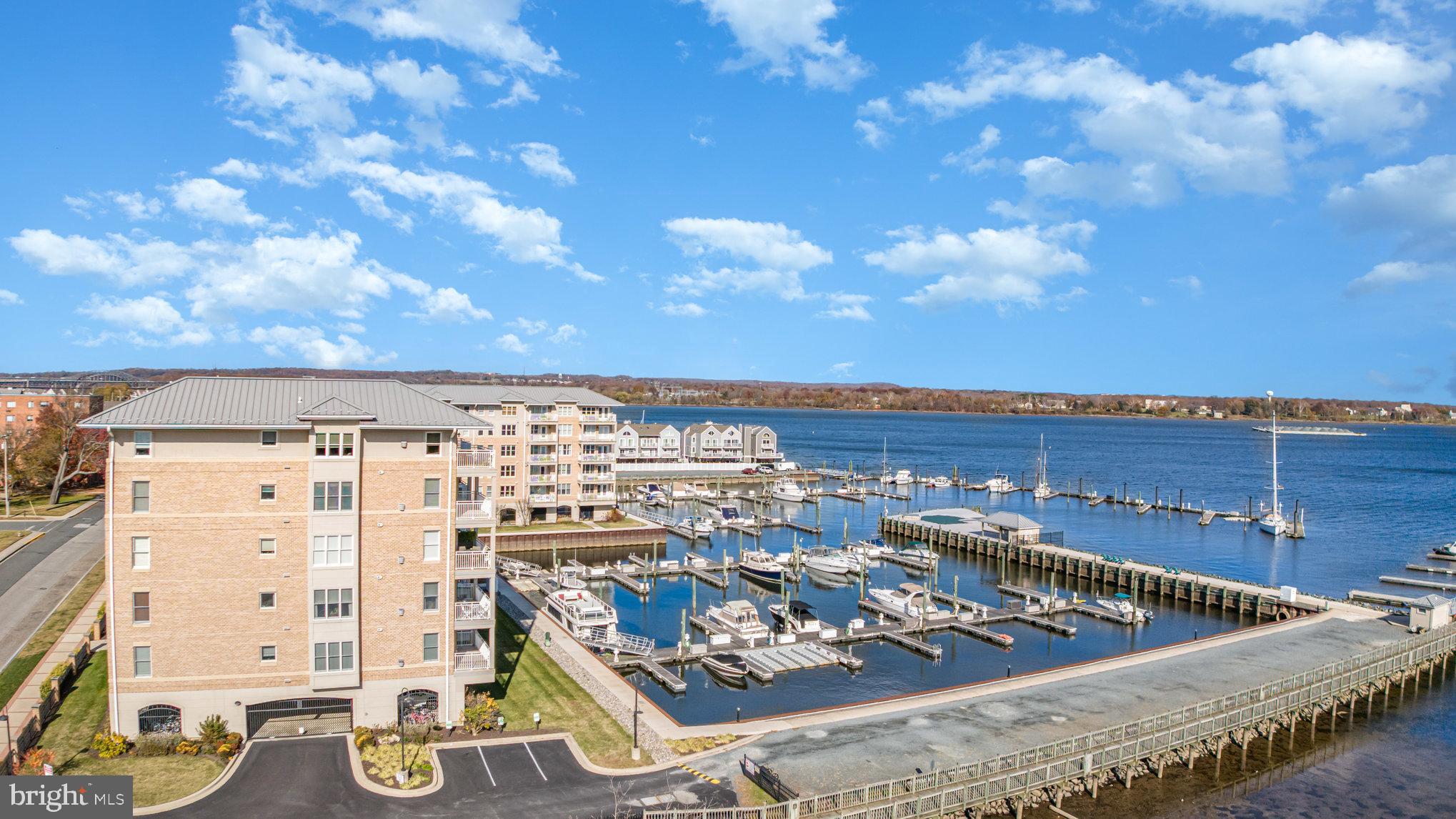 HERON HARBOR - Residential