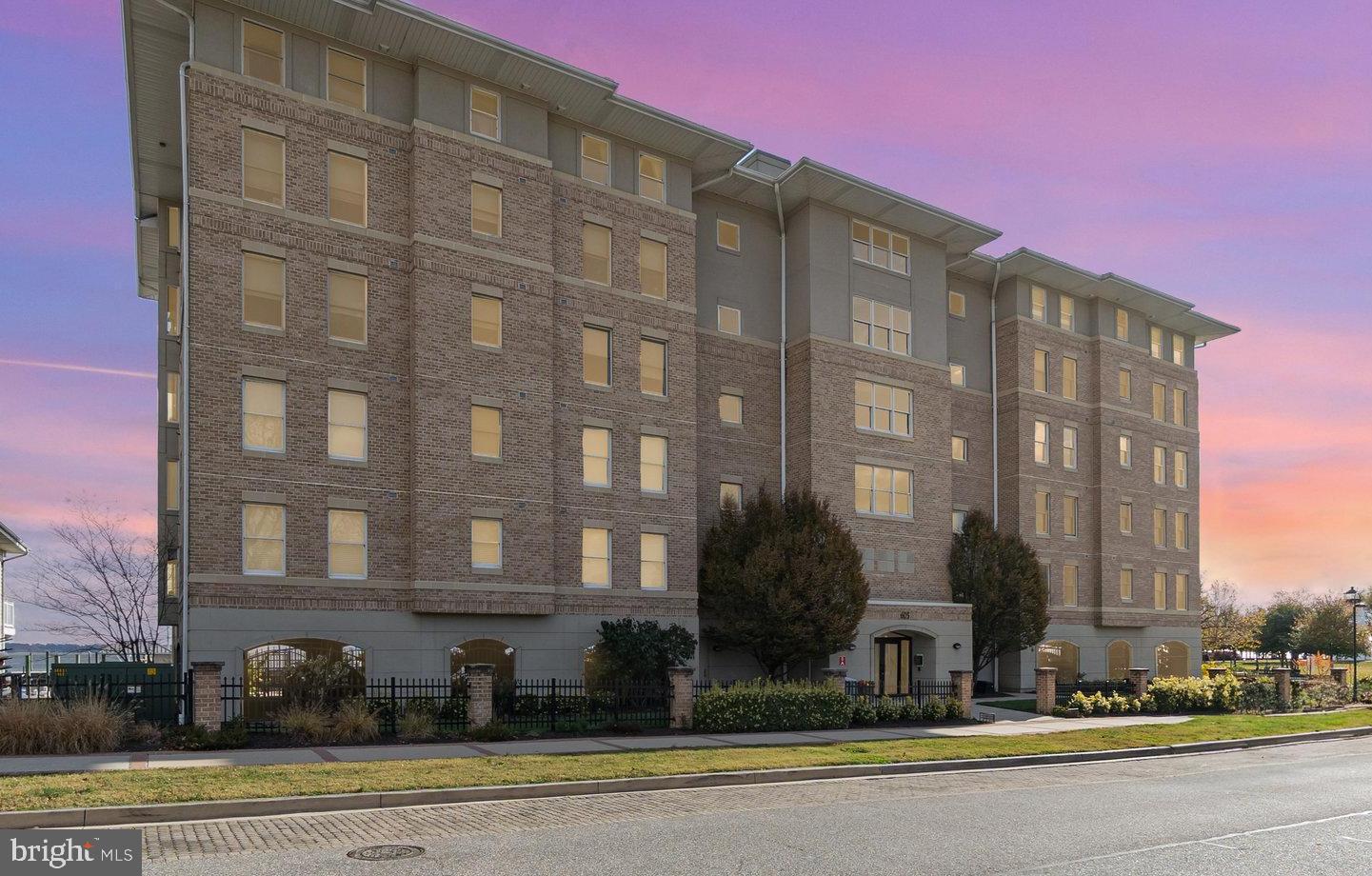 605 CONCORD STREET 3E