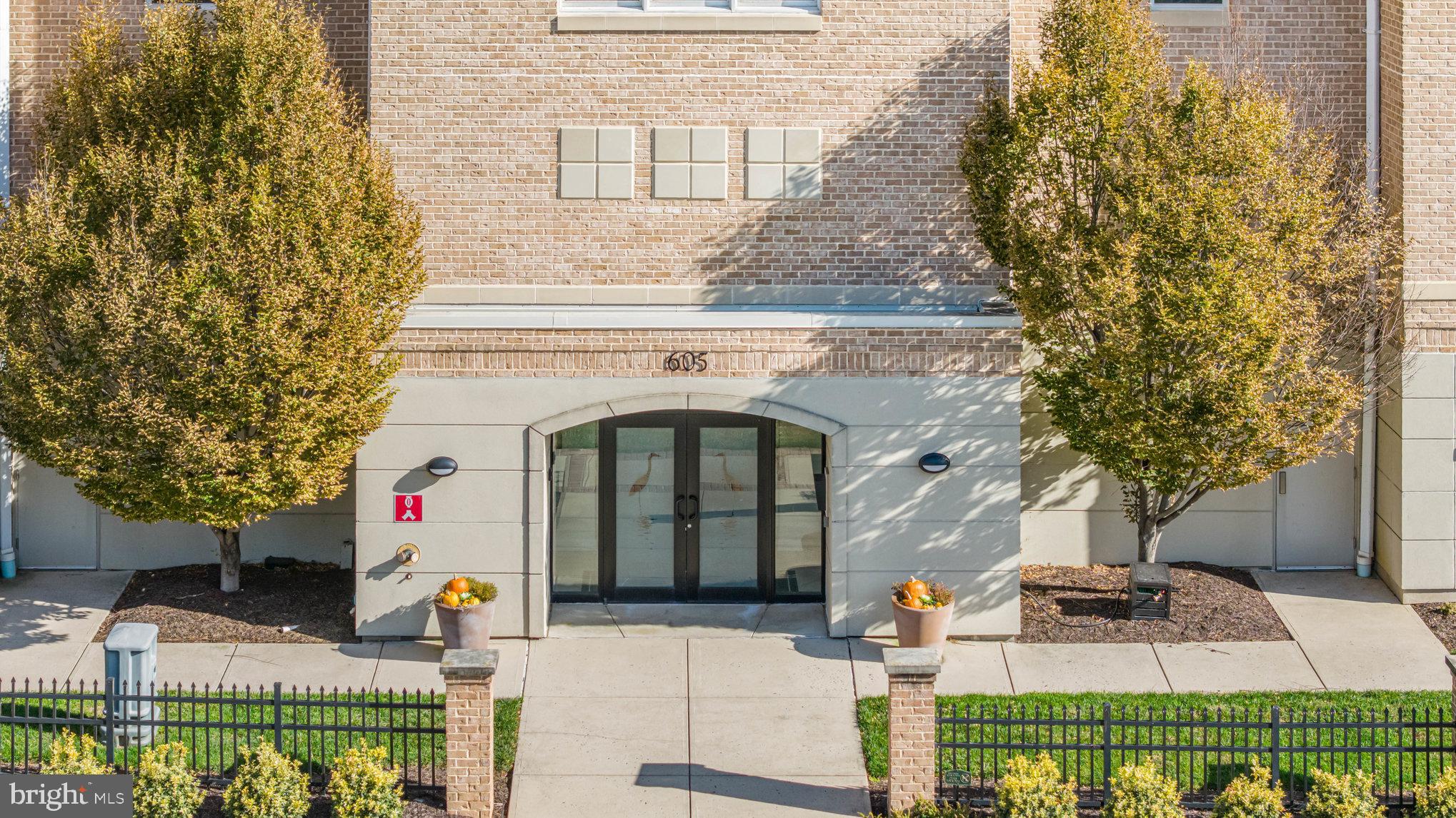 HERON HARBOR - Residential