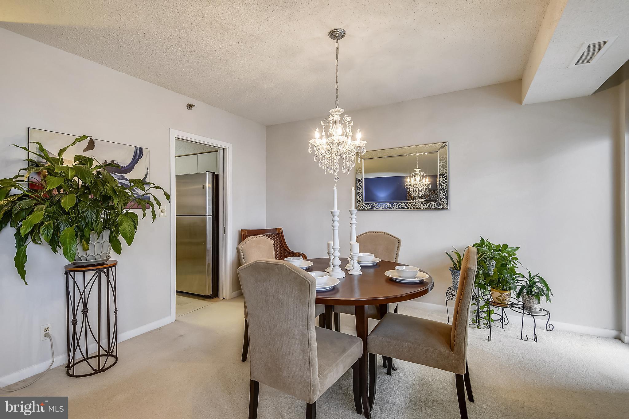 SKYLINE SQUARE CONDO - Residential