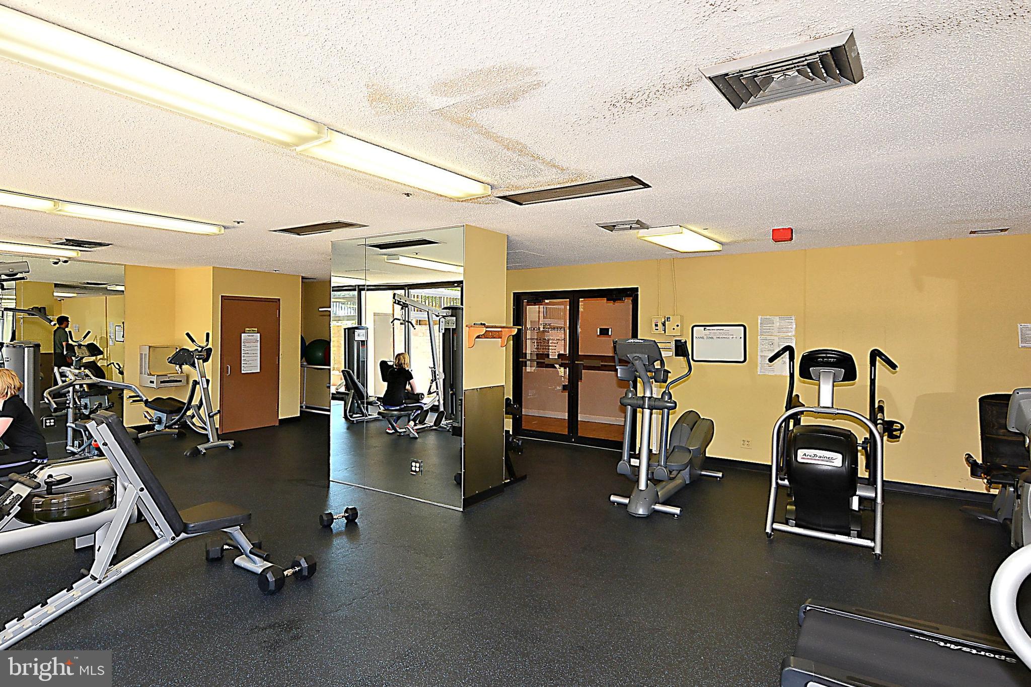 SKYLINE SQUARE CONDO - Residential