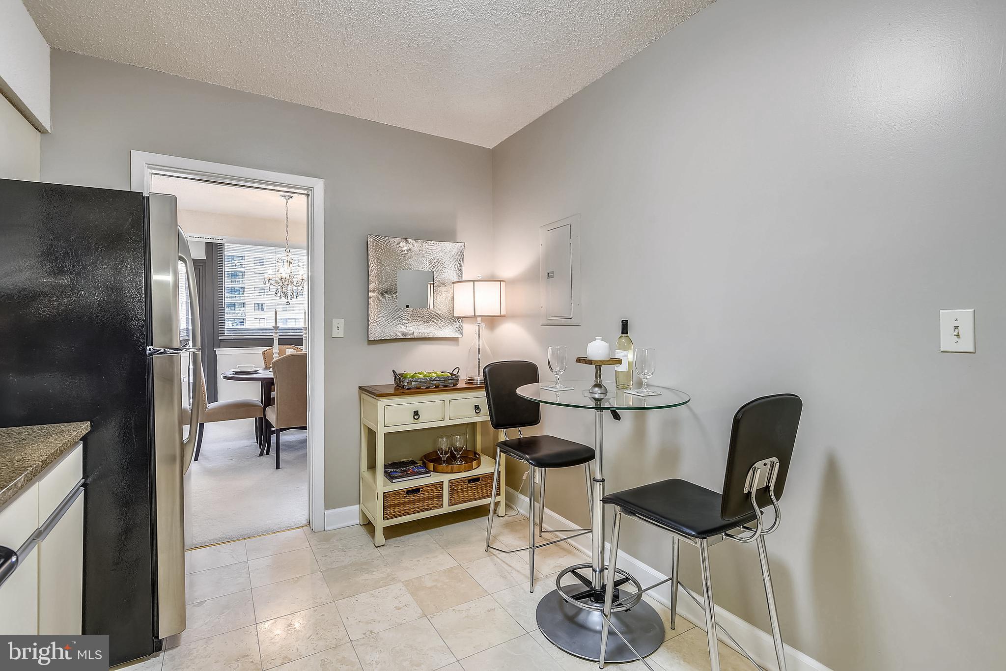 SKYLINE SQUARE CONDO - Residential