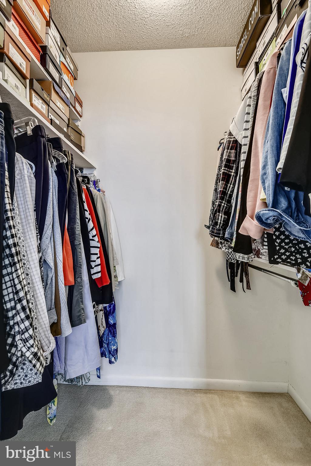 SKYLINE SQUARE CONDO - Residential