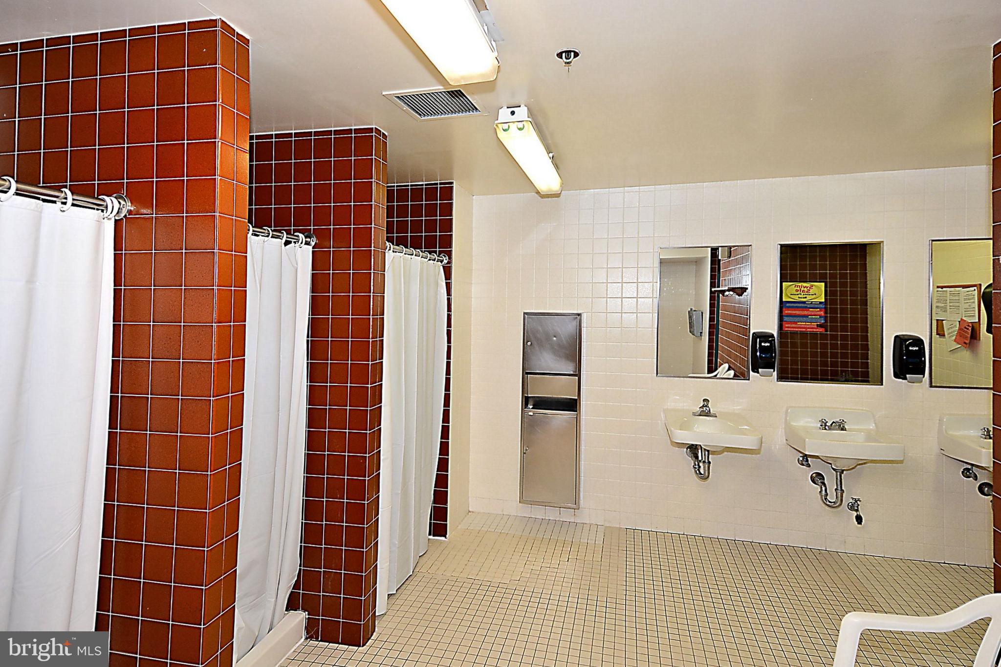 SKYLINE SQUARE CONDO - Residential