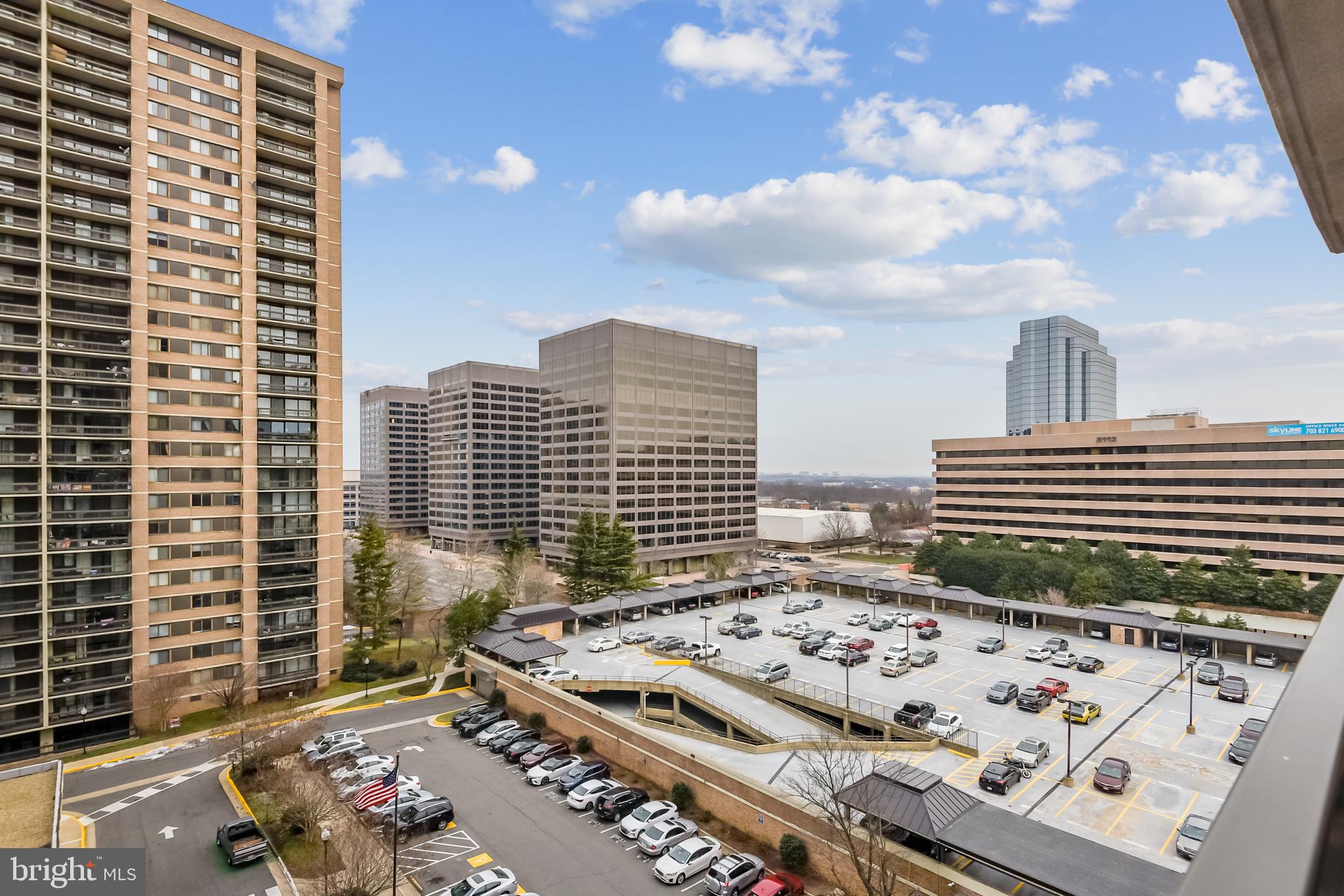 SKYLINE SQUARE CONDO - Residential