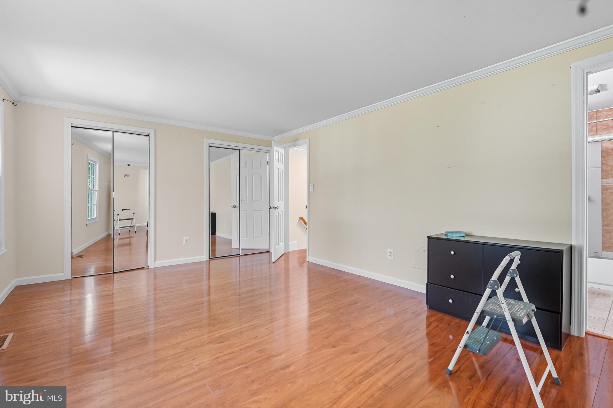 CHIPPENDALE - Residential