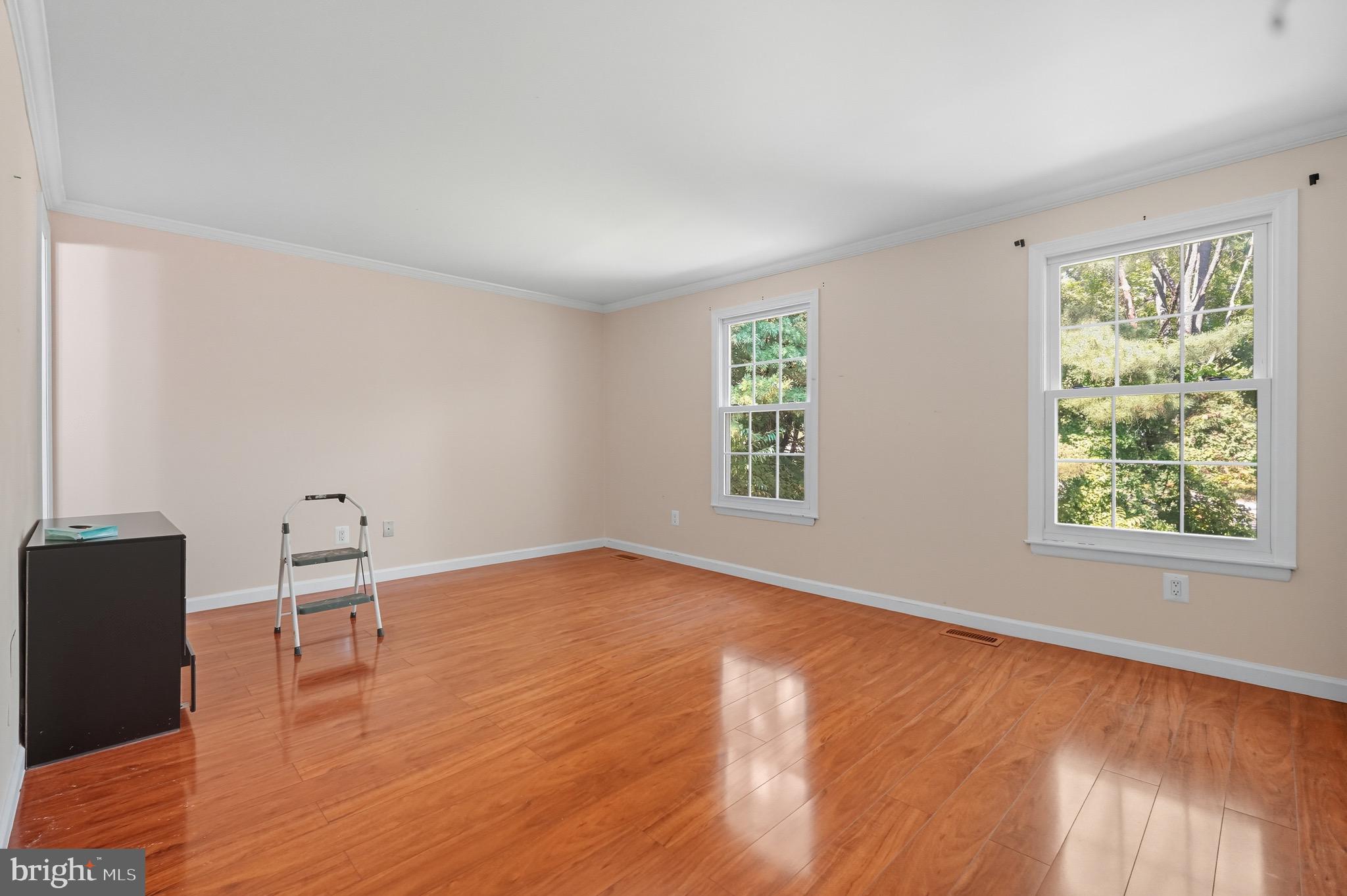 CHIPPENDALE - Residential