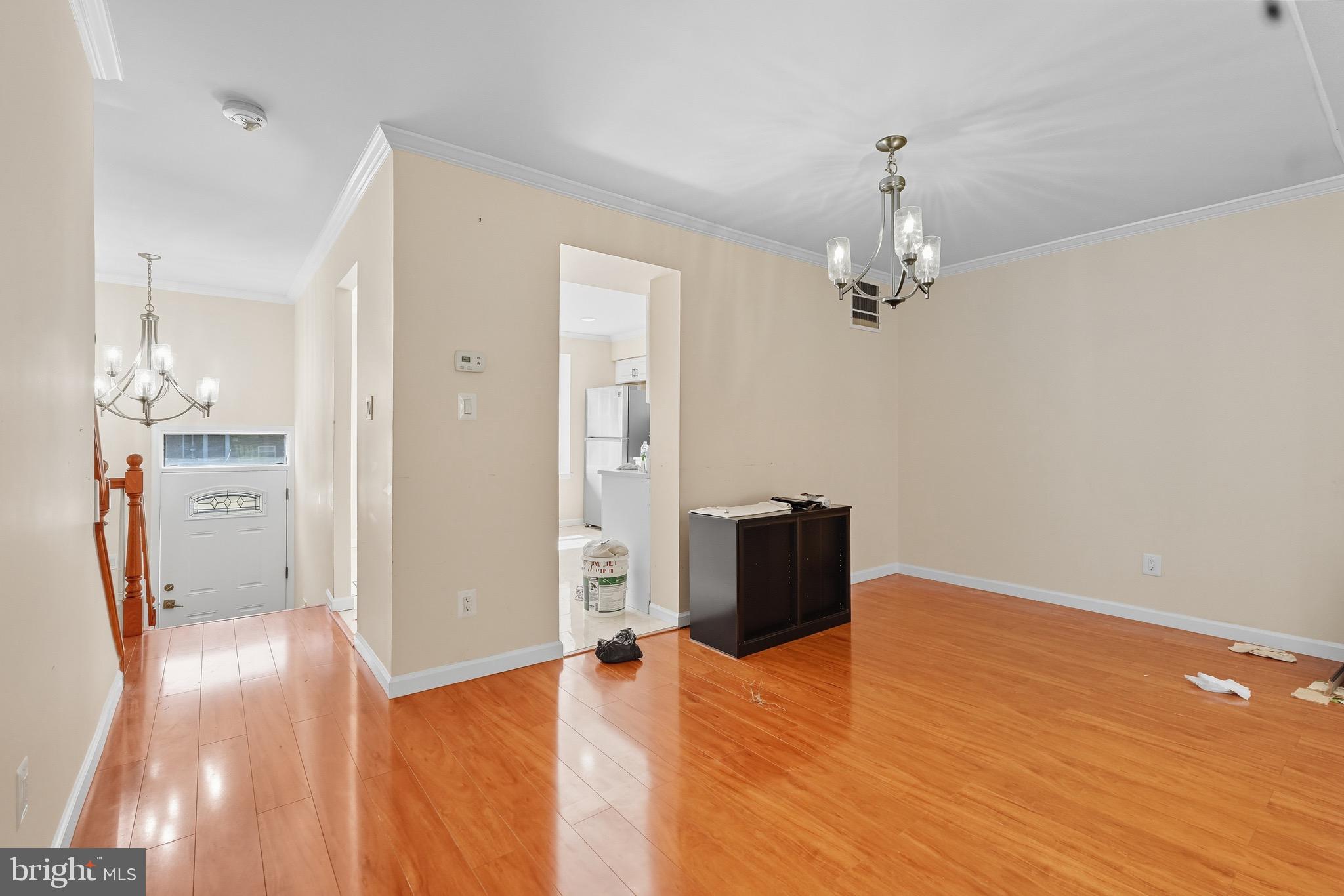 CHIPPENDALE - Residential