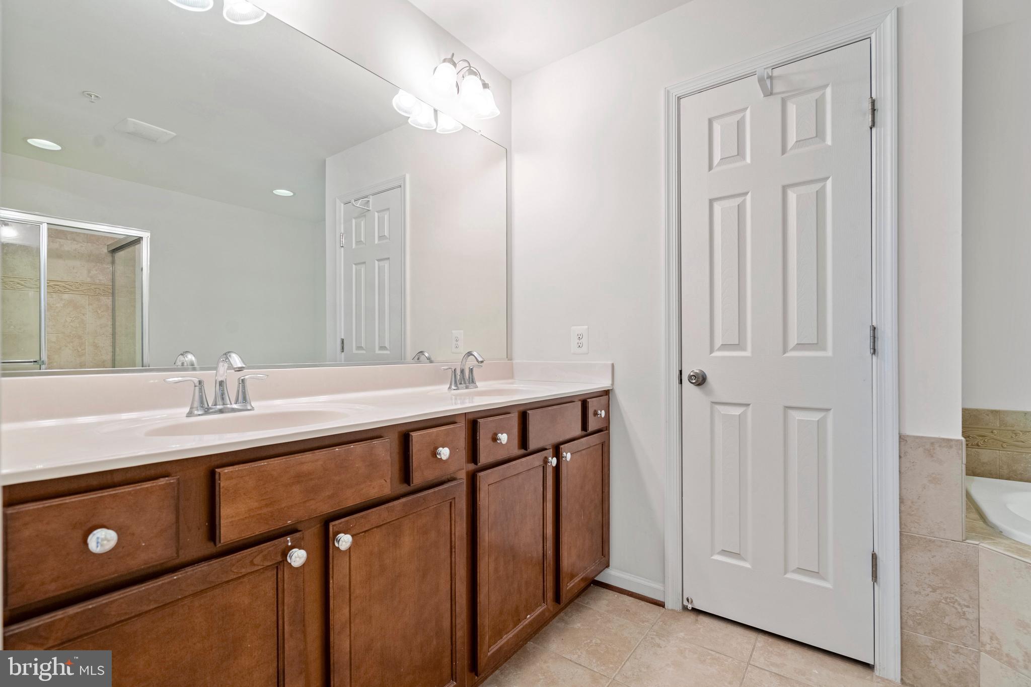 SIMPSON MILL - Residential Lease