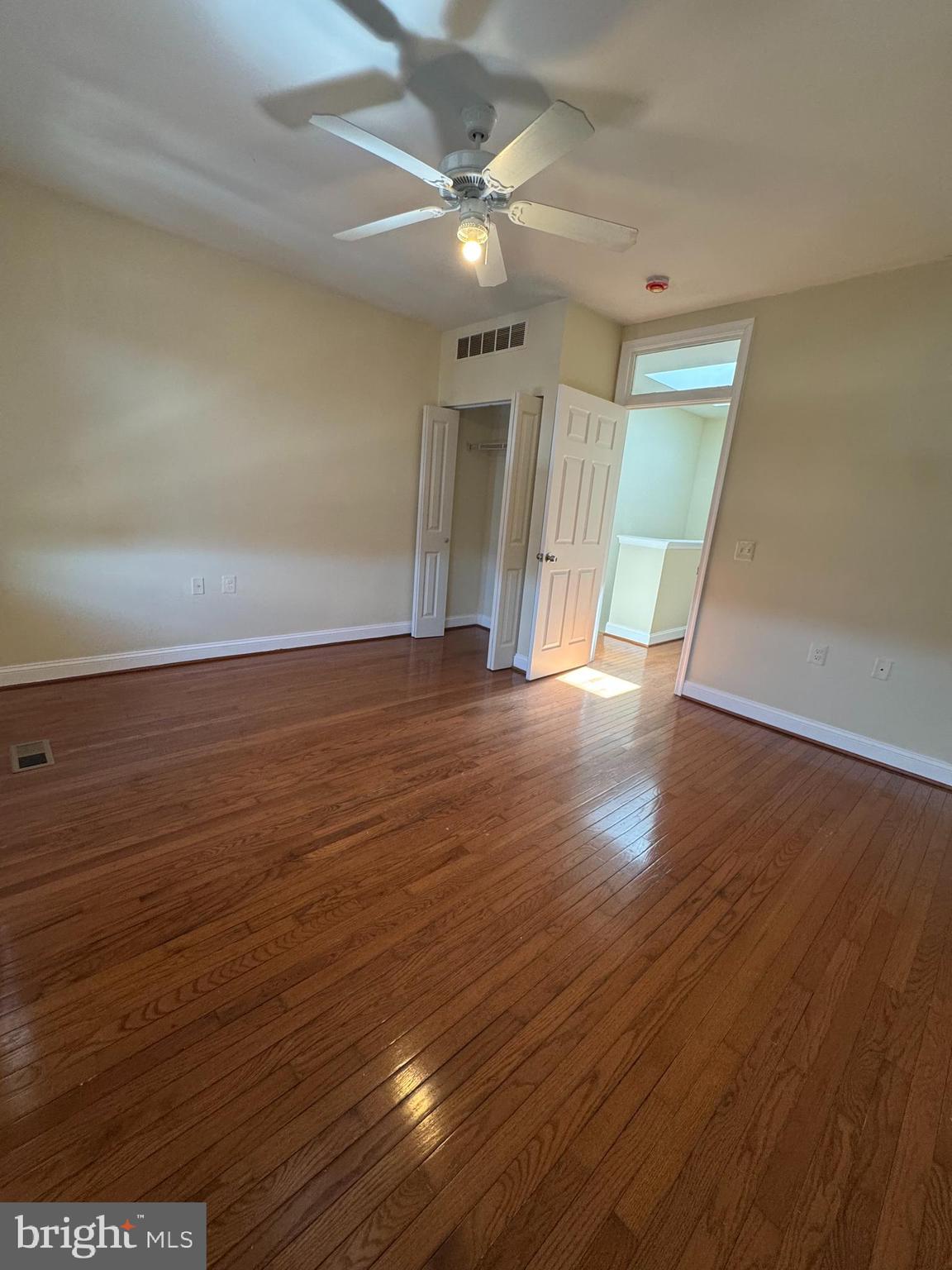 JOHNSTON SQUARE - Residential
