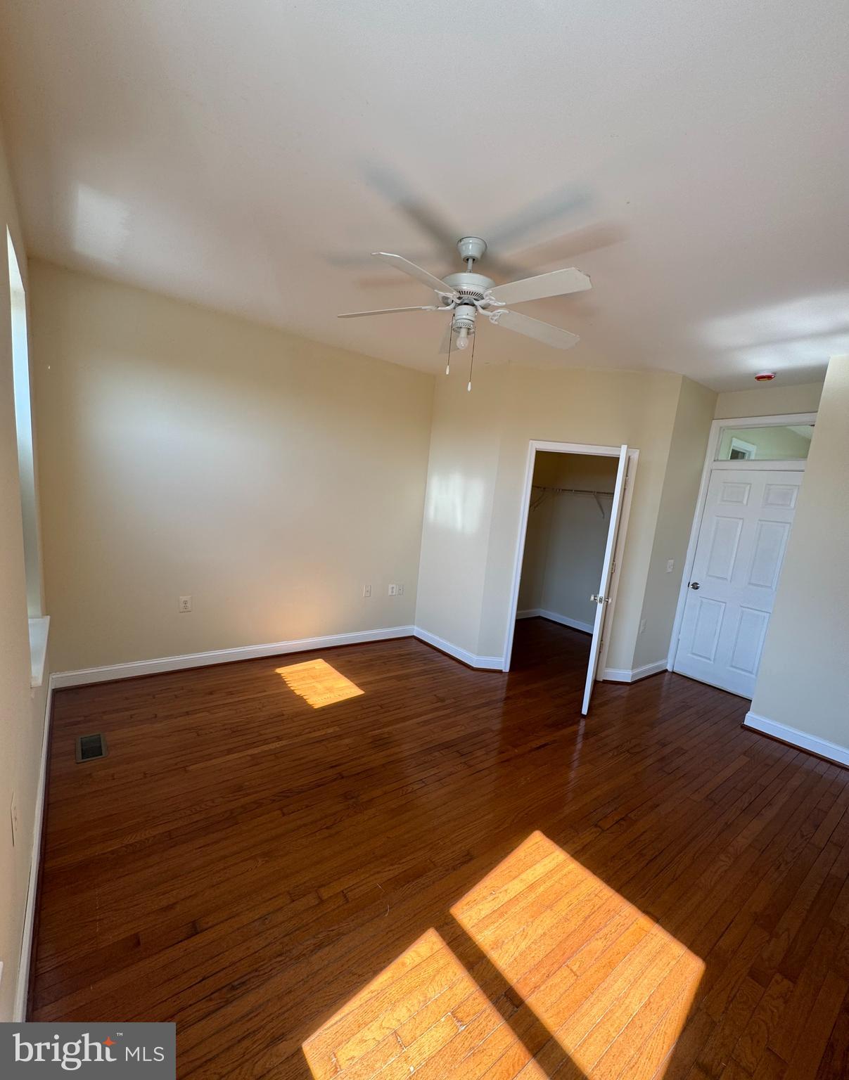 JOHNSTON SQUARE - Residential