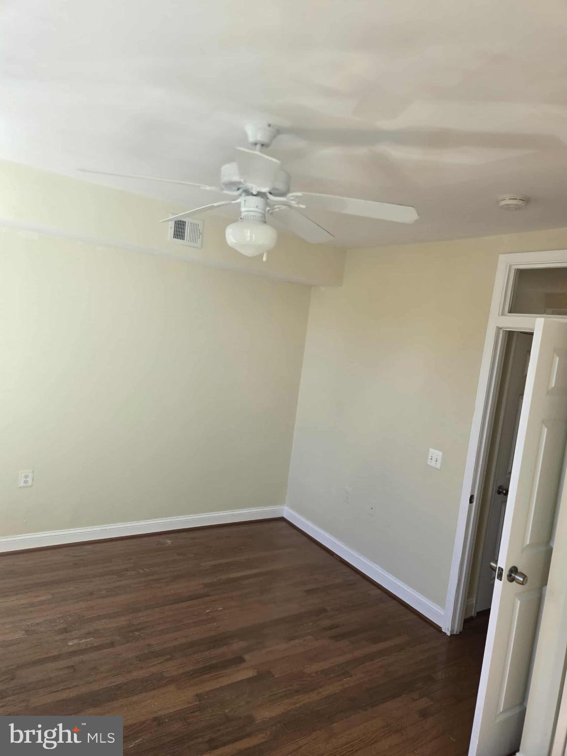 JOHNSTON SQUARE - Residential