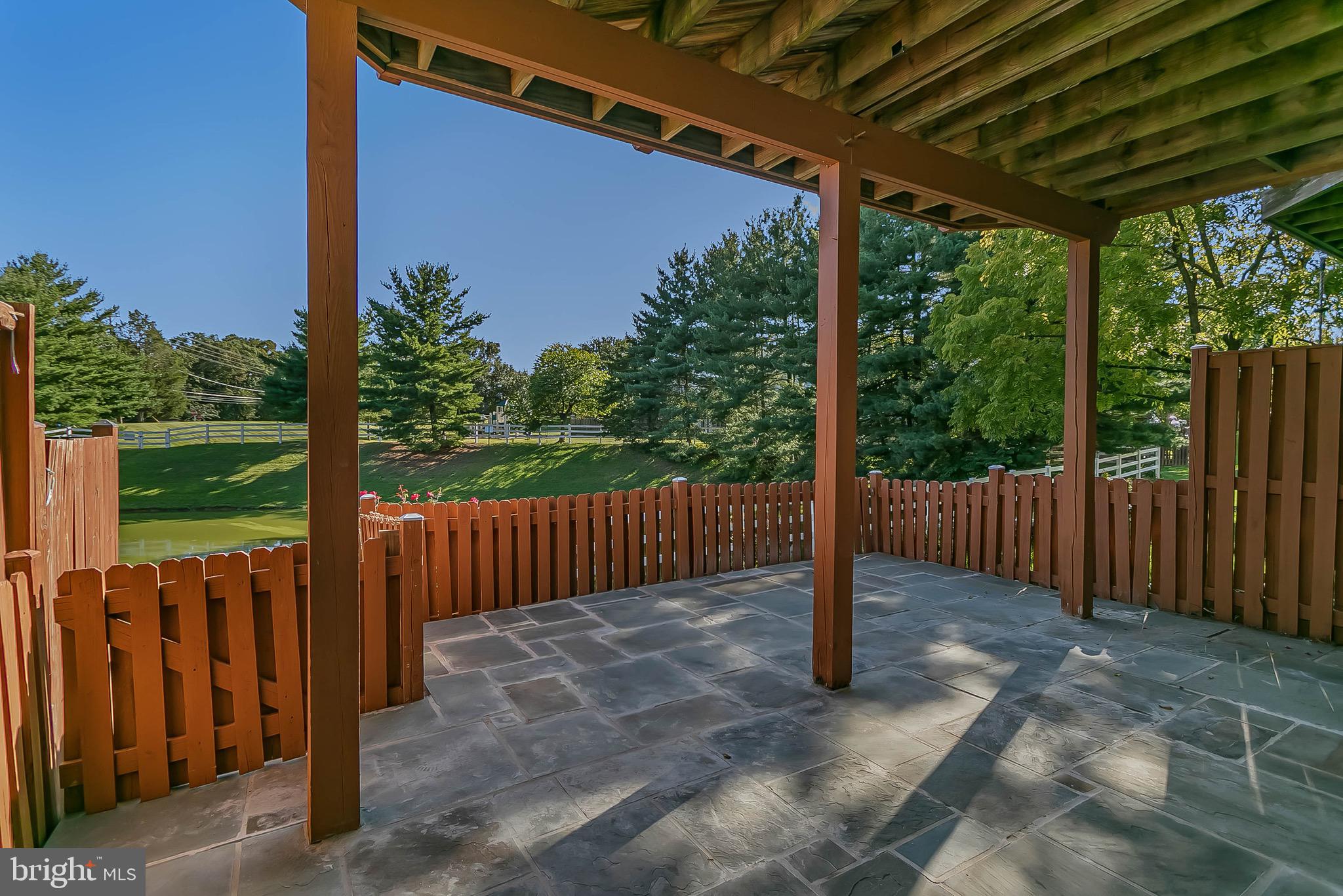 CALVERTON - Residential