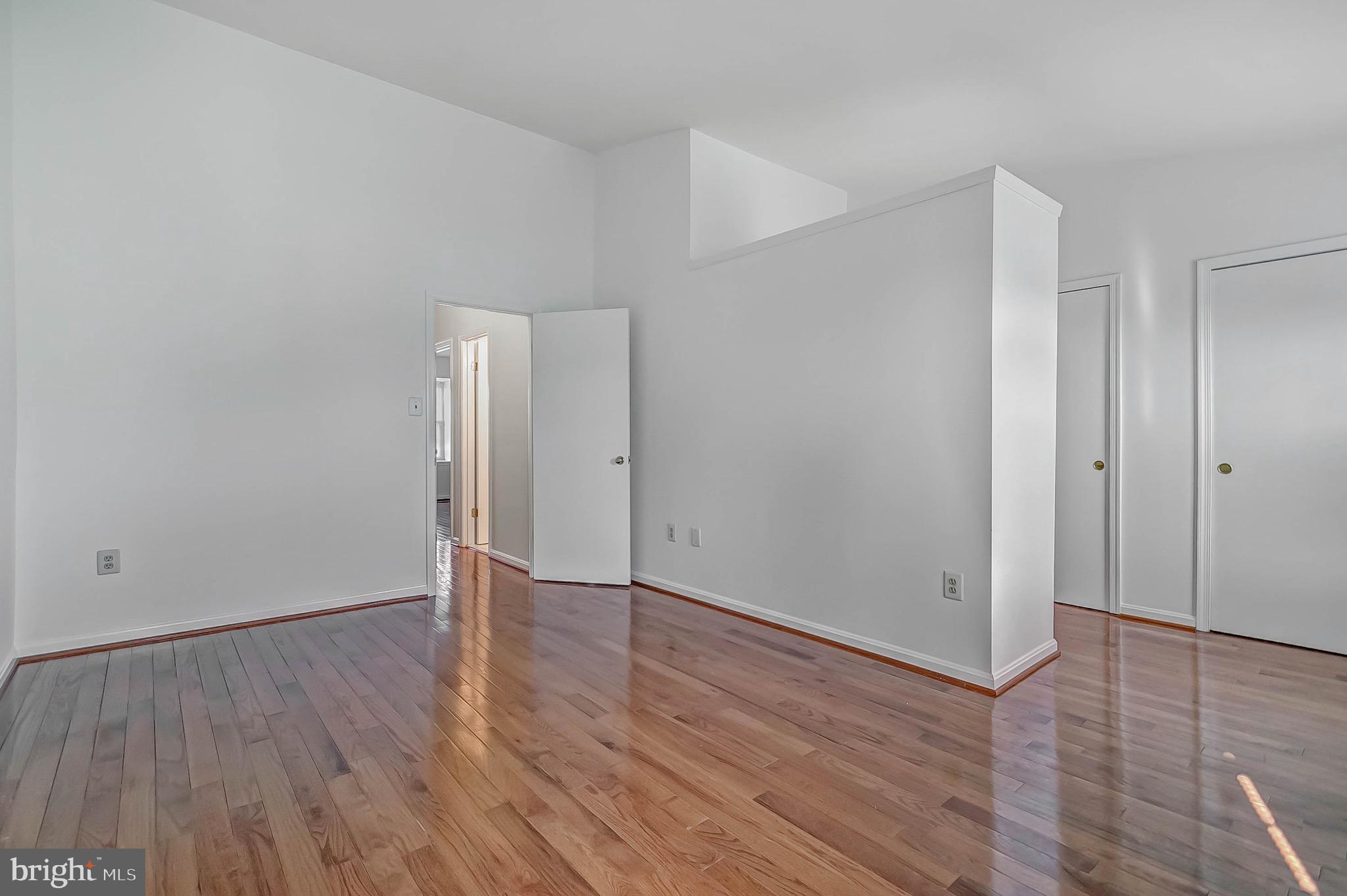 CALVERTON - Residential