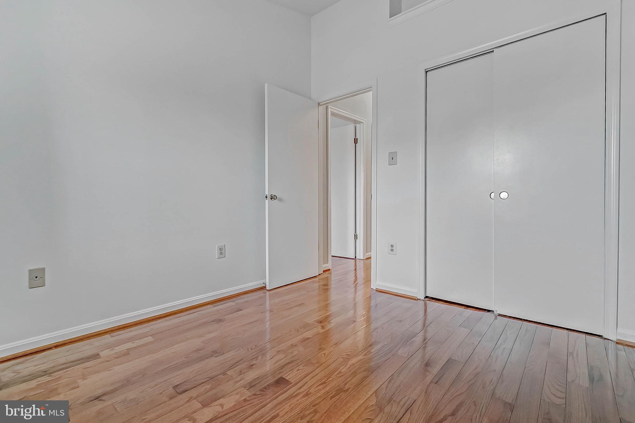 CALVERTON - Residential