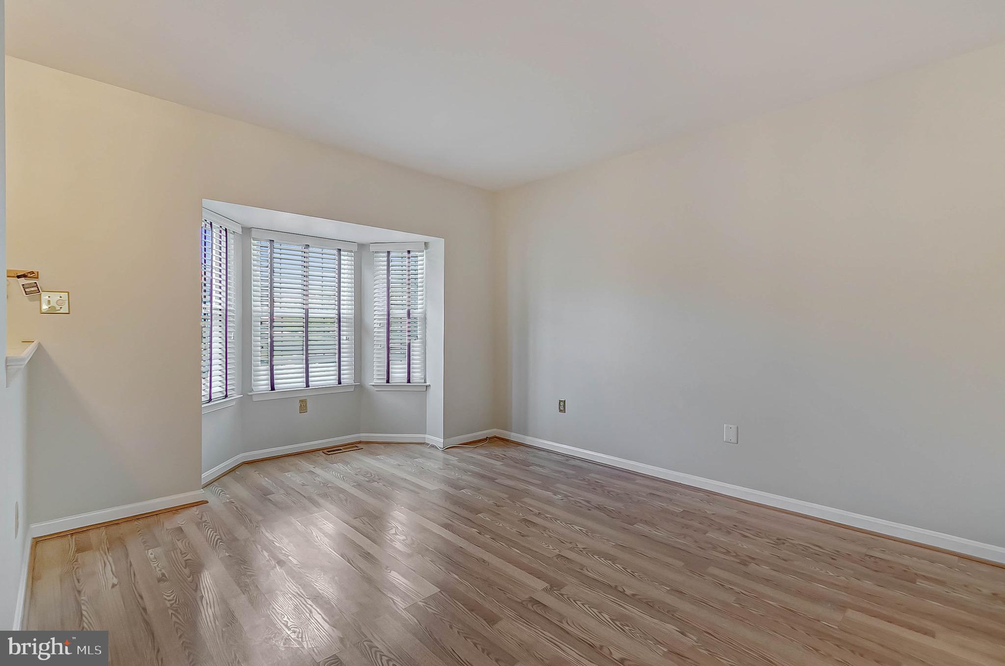 CALVERTON - Residential