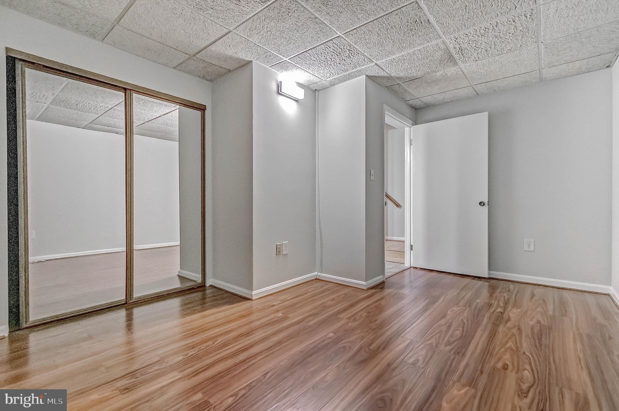 CALVERTON - Residential