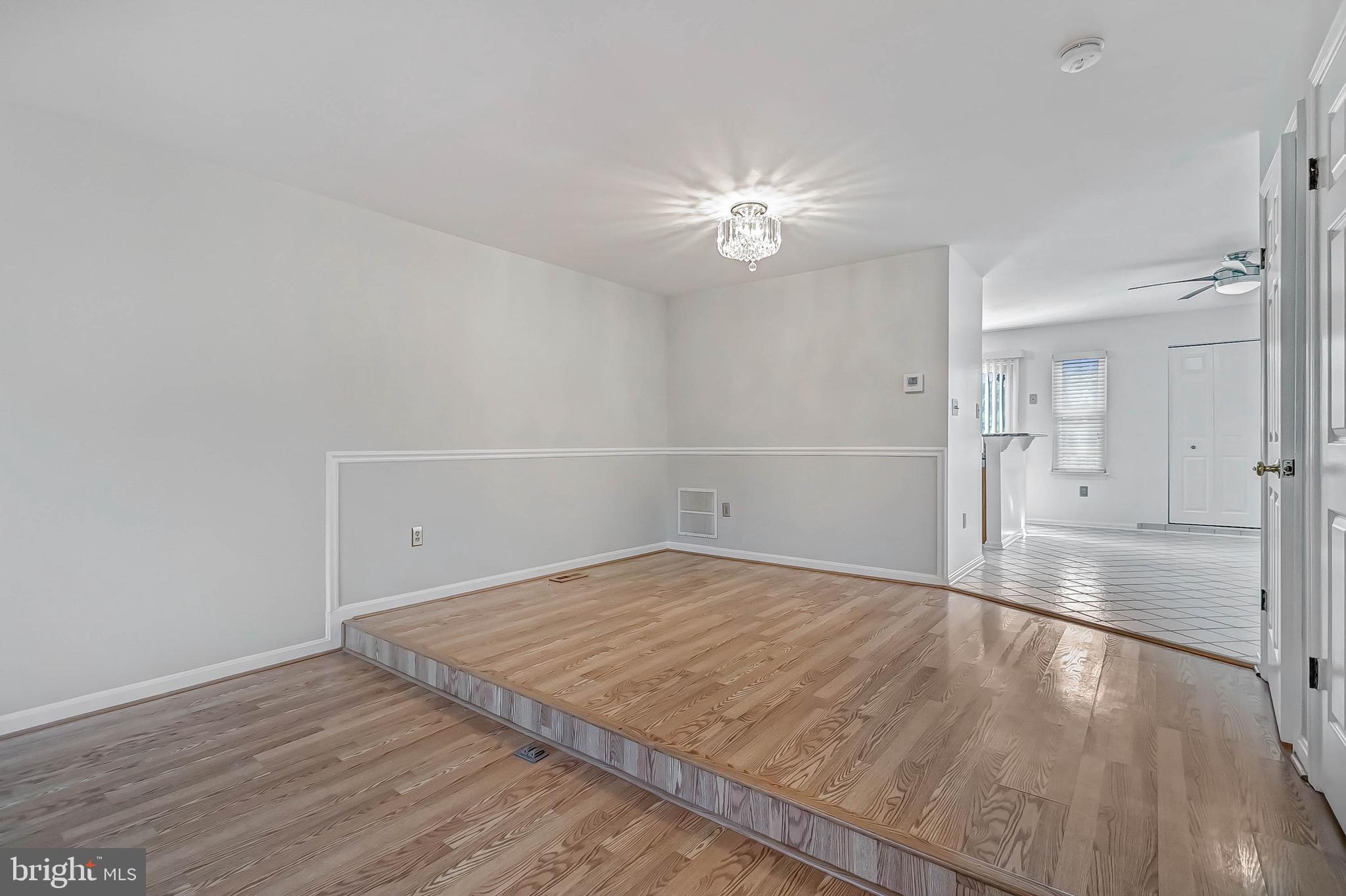 CALVERTON - Residential