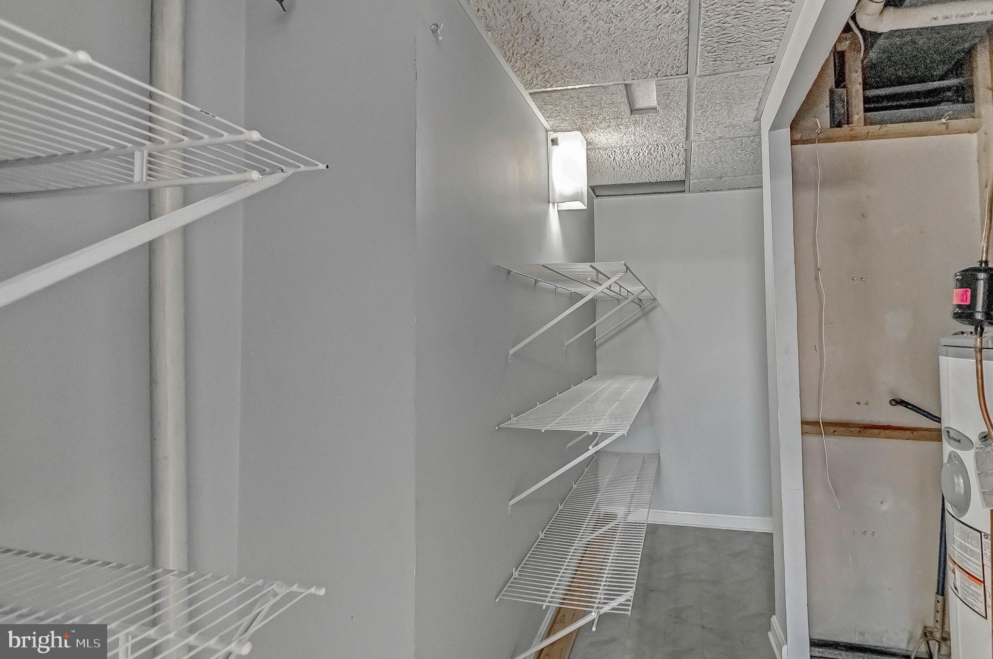 CALVERTON - Residential