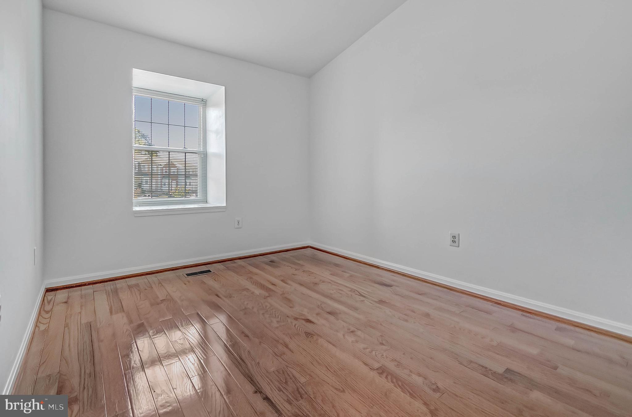 CALVERTON - Residential