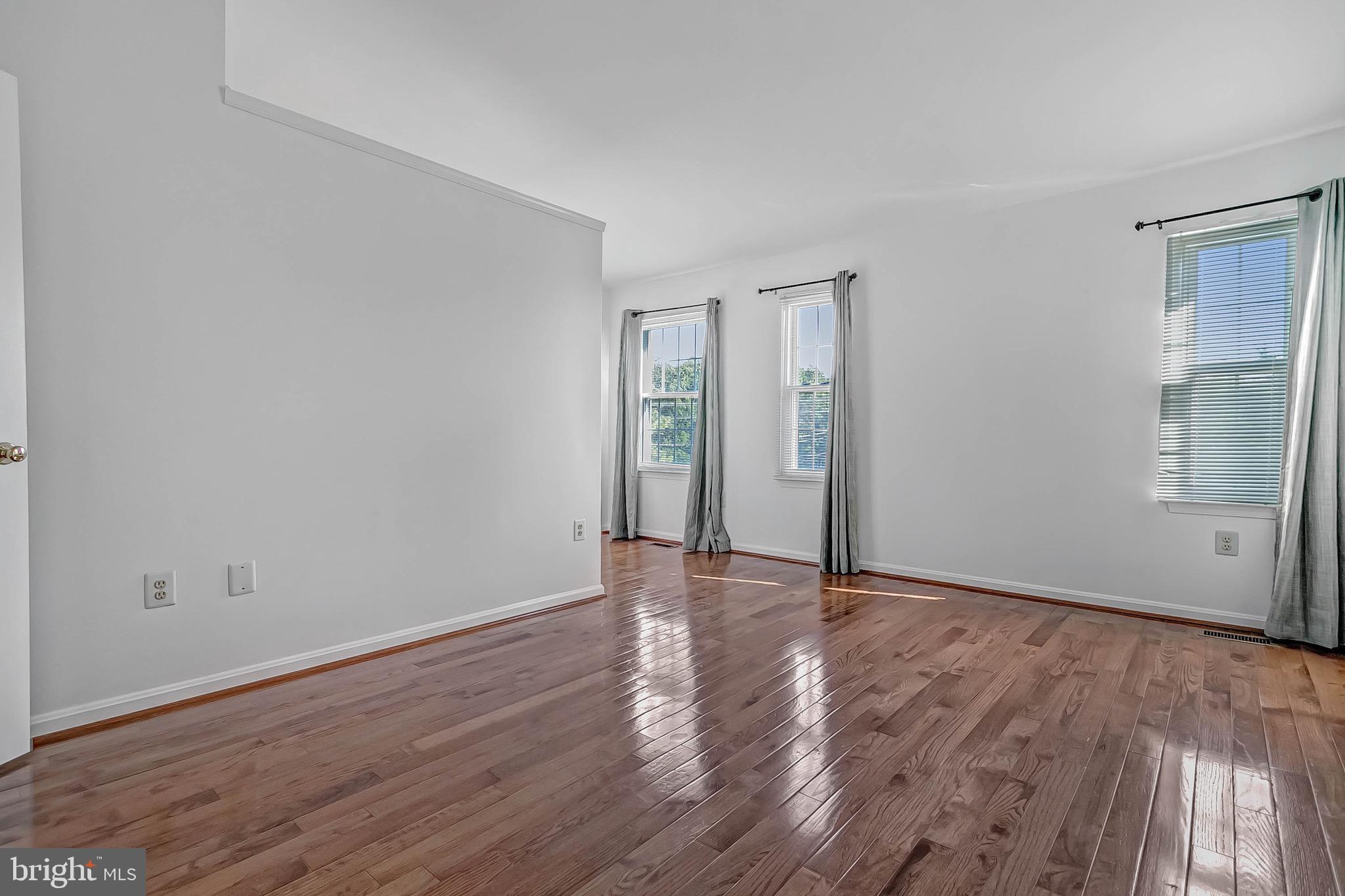 CALVERTON - Residential