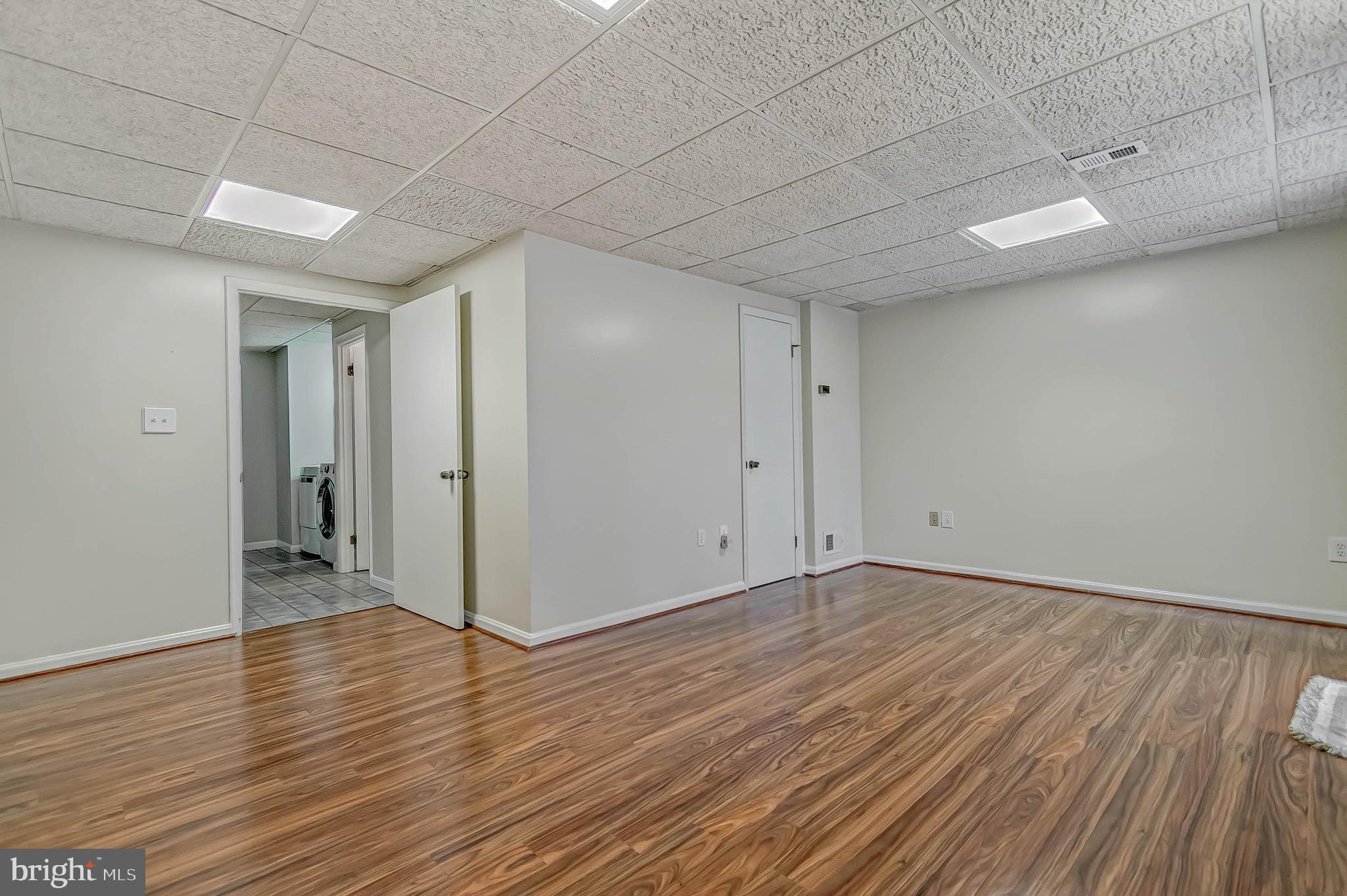 CALVERTON - Residential