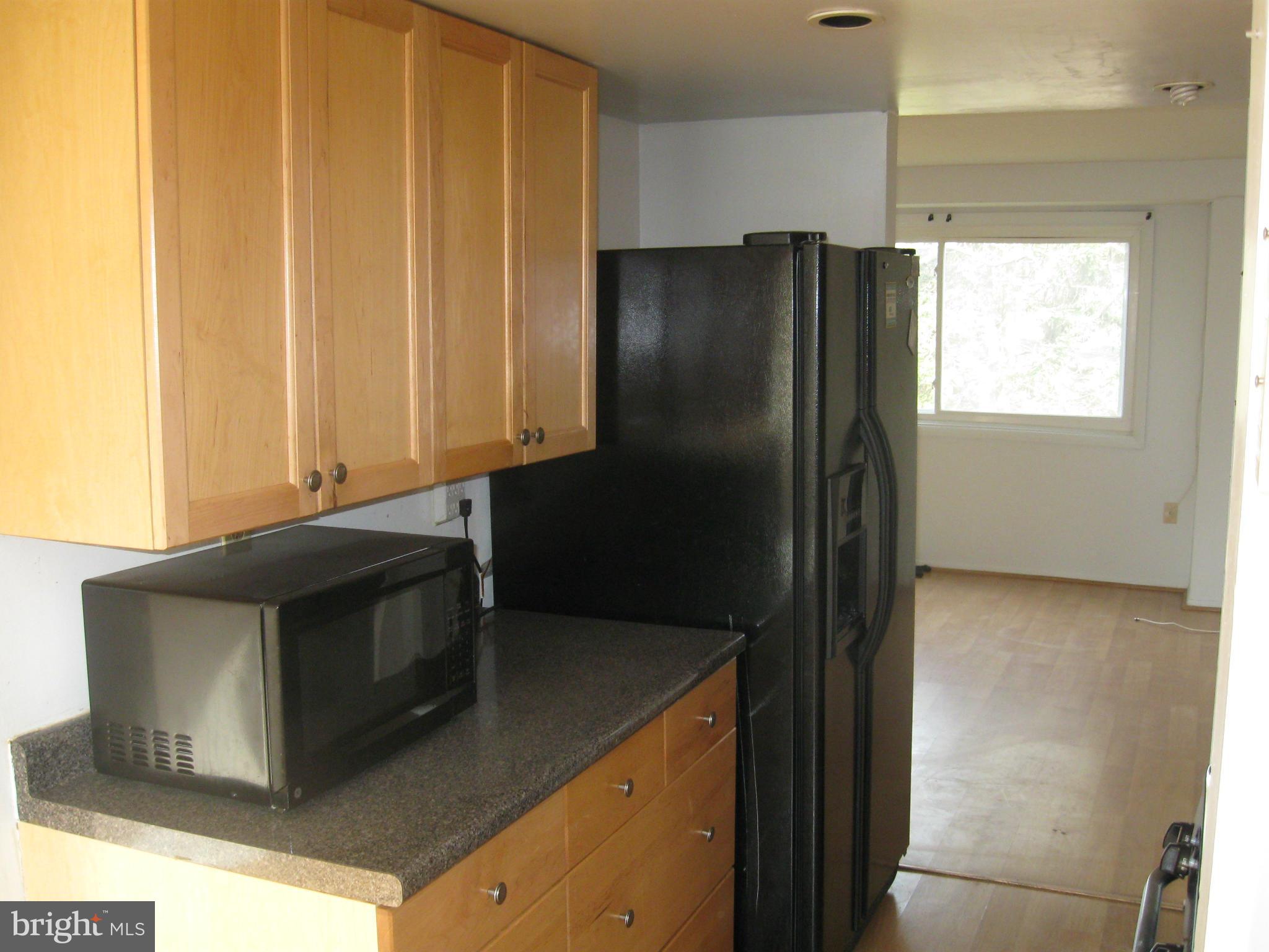 VILLAGE OF OAKLAND MILLS - Residential Lease