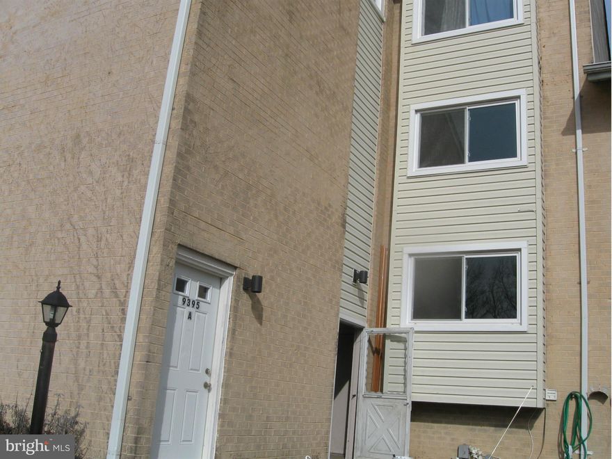 BEAUTIFUL 3 BEDROOM 2 FULL BATH W/ FINISHED WALK OUT BASEMENT & FULL BATH, NEWLY RENOVATED, GRANITE COUNTER TOPS, OVER SIZE UNDER MOUNT SINK, LAMINATE FLOORS, NEW PAINT, AND SO MANY TO MENTION, IN A GORGEOUS NEIGHBORHOOD CENTRALLY LOCATED IN COLUMBIA, EASY ACCESS TO BALTIMORE AND DC, MAJOR HIGHWAYS, I-95, US-29, MD-175,  SHOPPING, AND SCHOOLS, IMMEDIATE OCCUPANCY, MORE SPACE THAT YOU REALIZE.