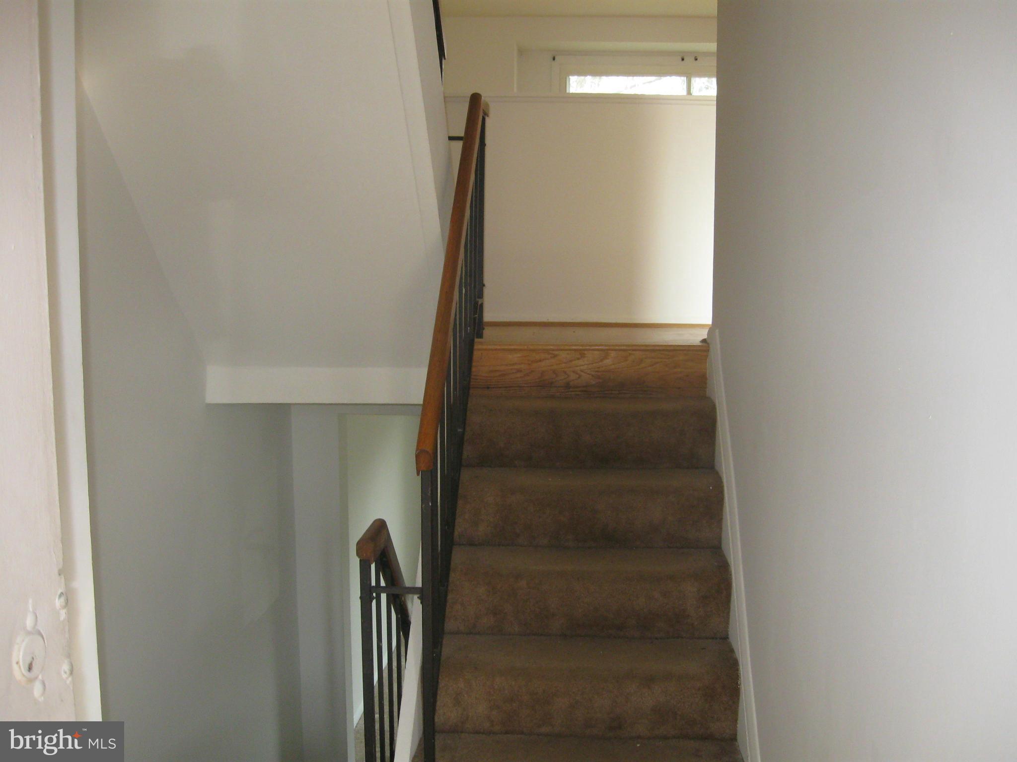 VILLAGE OF OAKLAND MILLS - Residential Lease