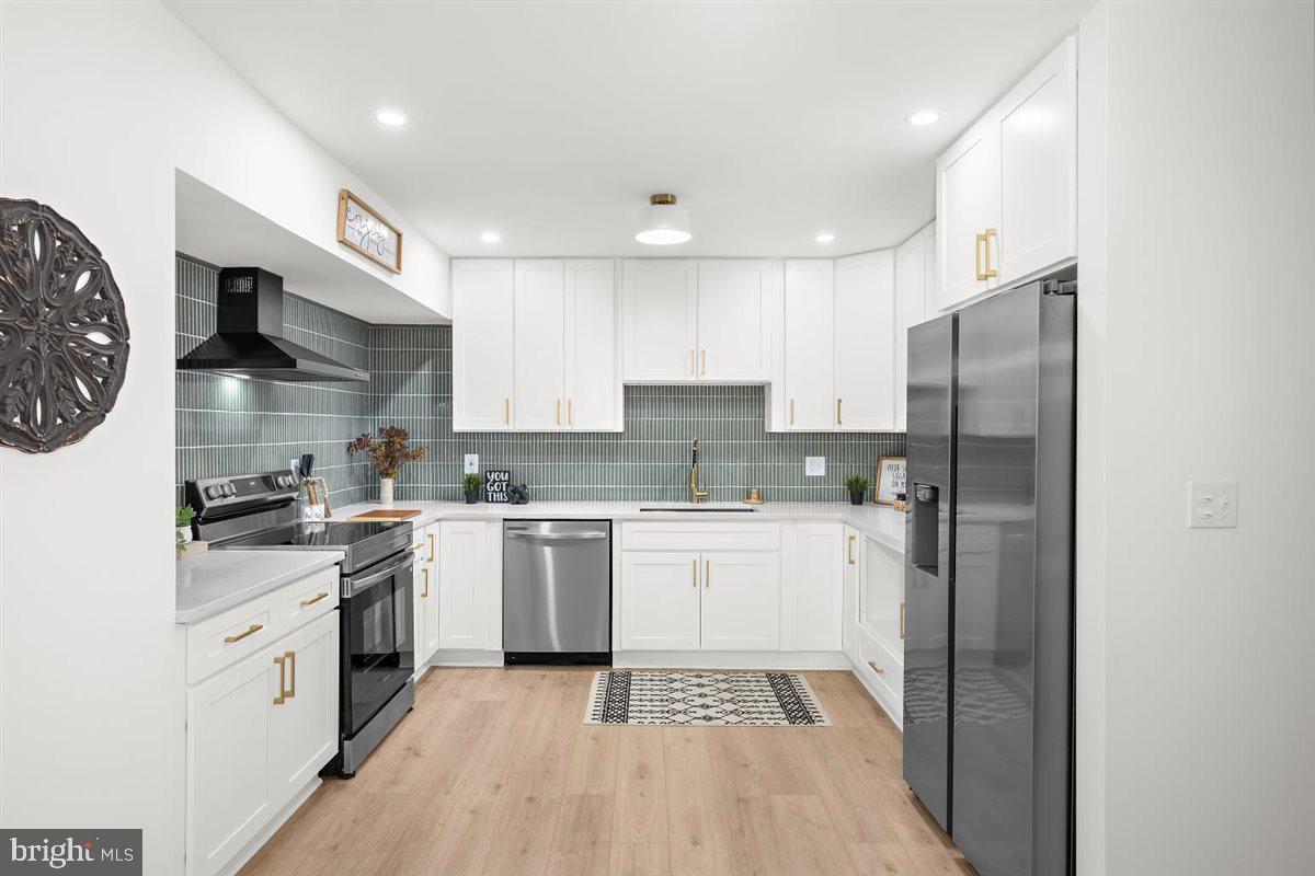 RIVIERA BEACH - Residential