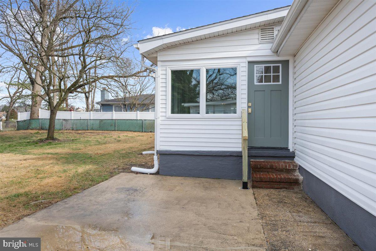 RIVIERA BEACH - Residential