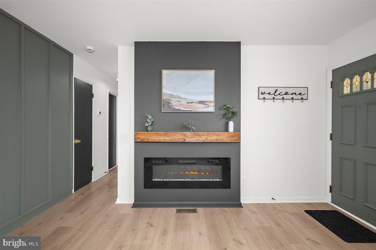 RIVIERA BEACH - Residential