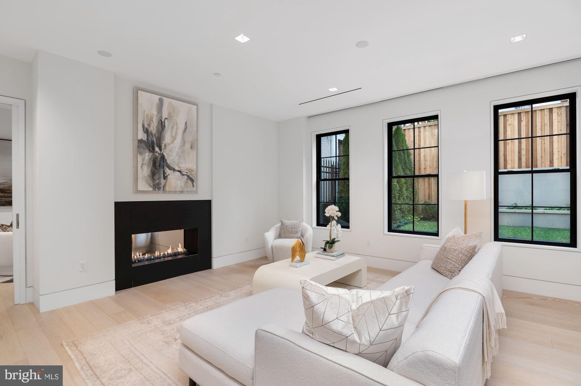 GEORGETOWN - Residential