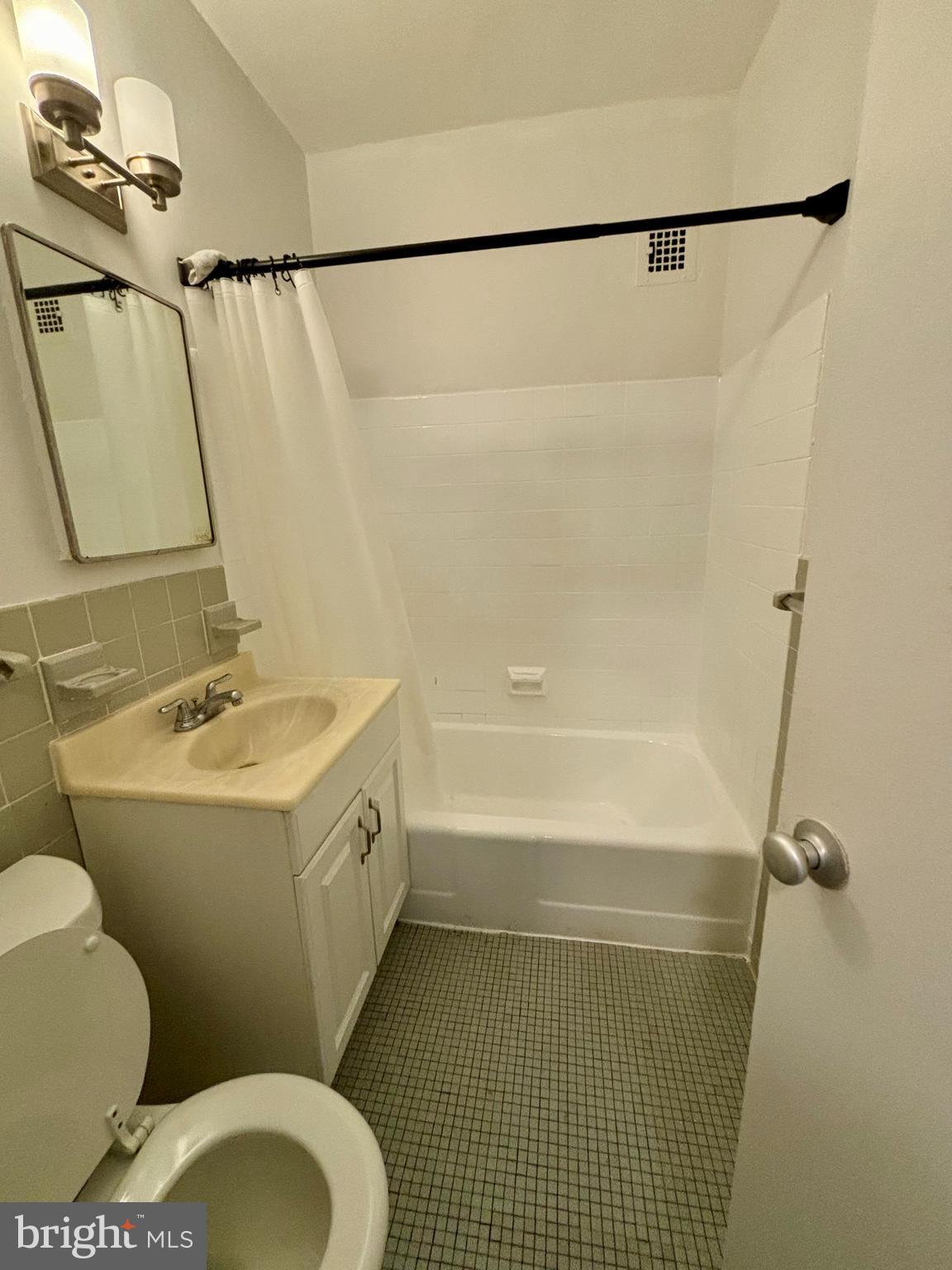 RIVER PLACE EAST - Residential