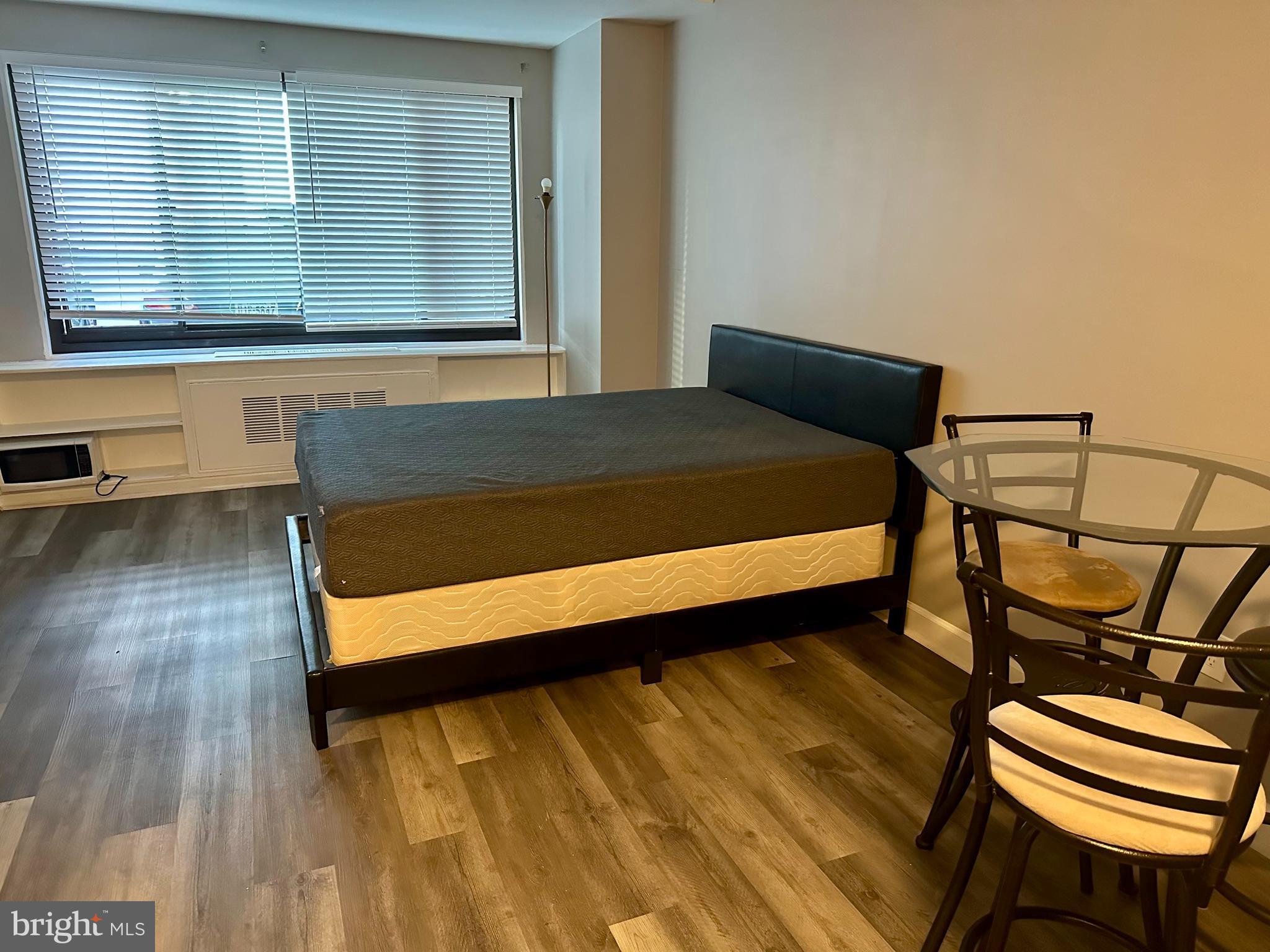 RIVER PLACE EAST - Residential