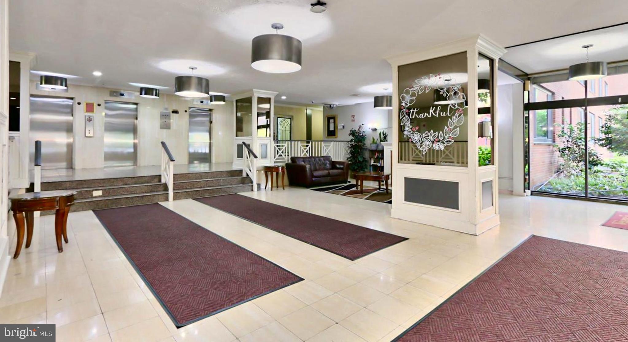 RIVER PLACE EAST - Residential