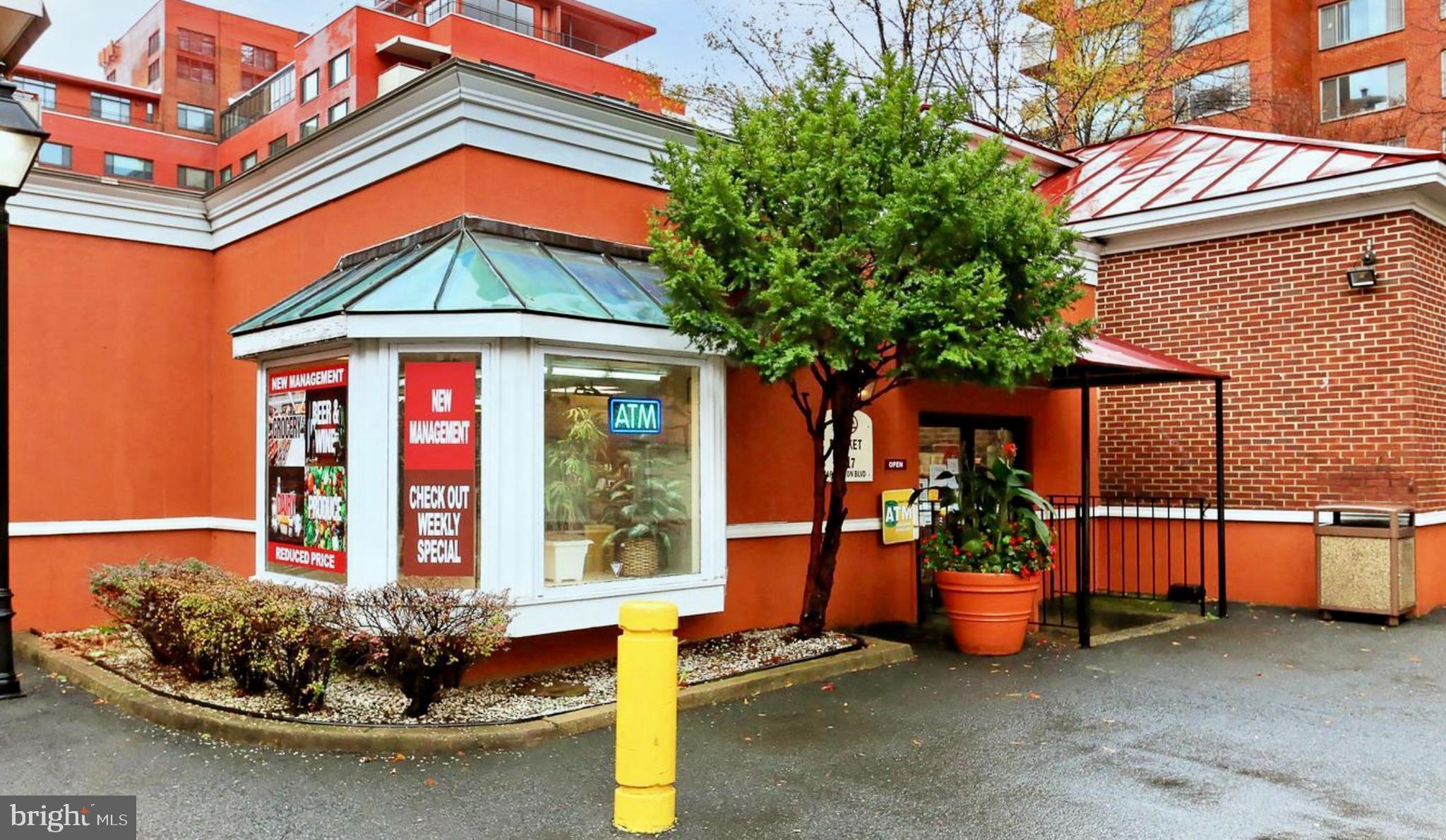 RIVER PLACE EAST - Residential