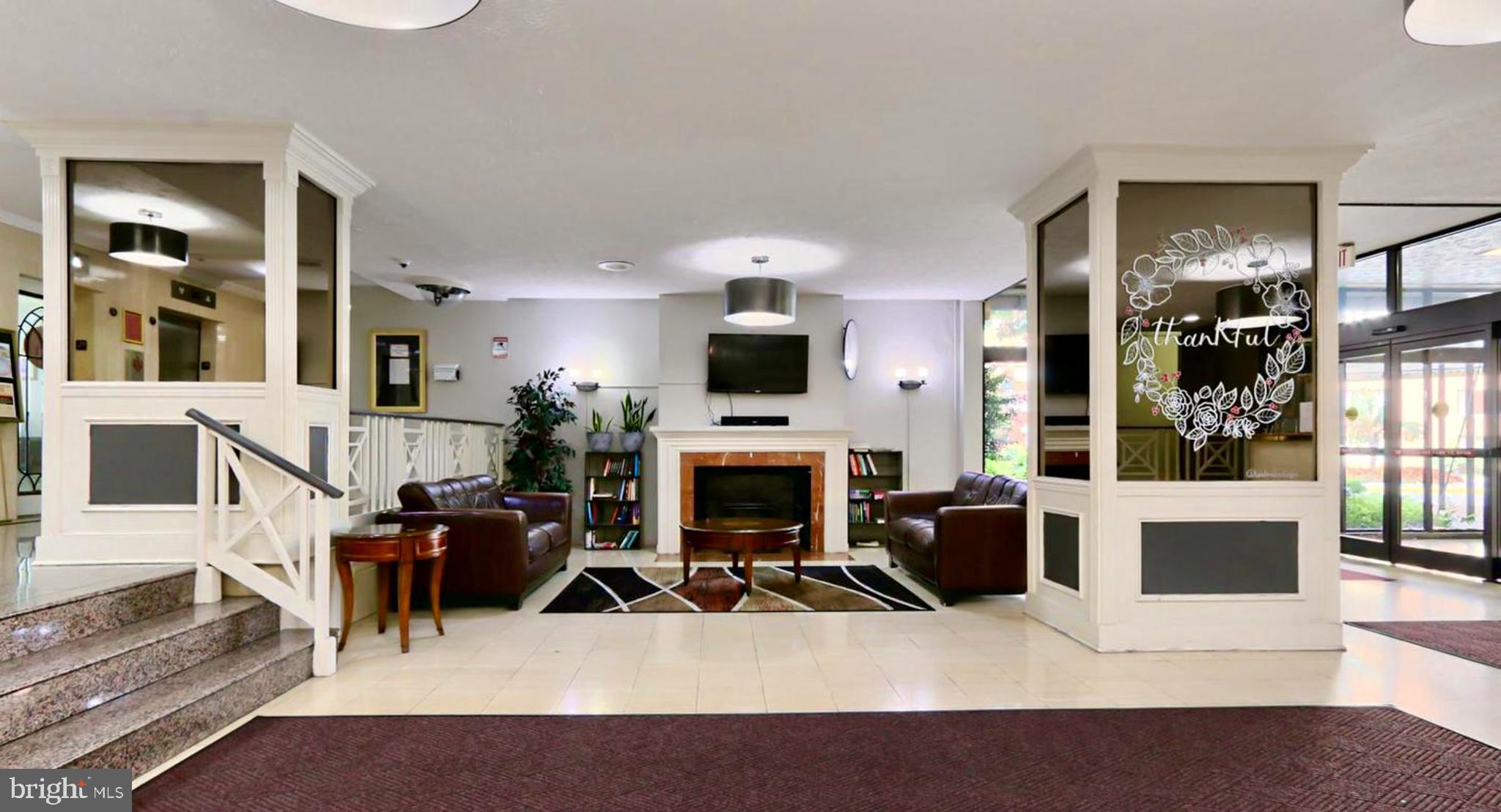 RIVER PLACE EAST - Residential