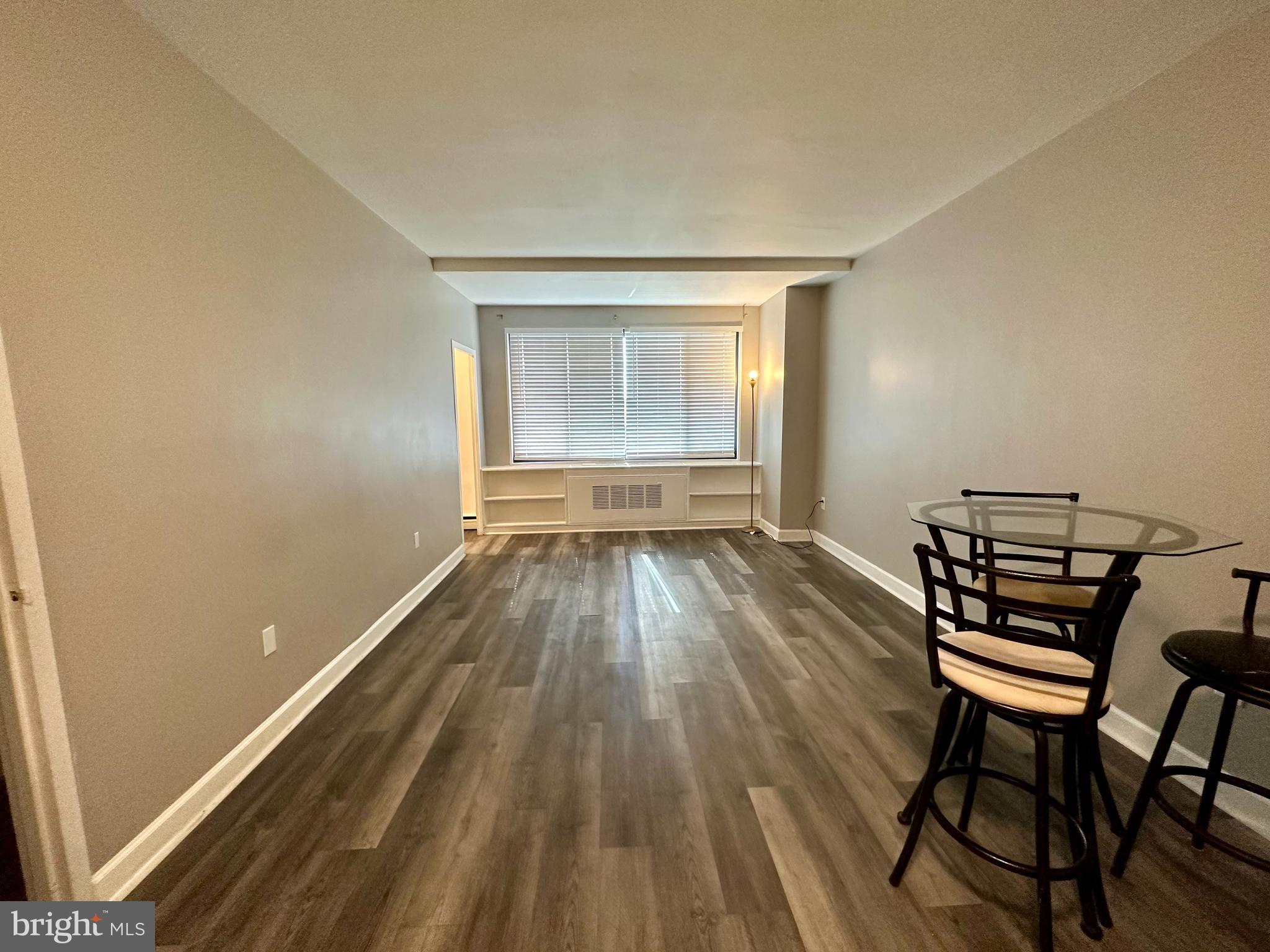 RIVER PLACE EAST - Residential