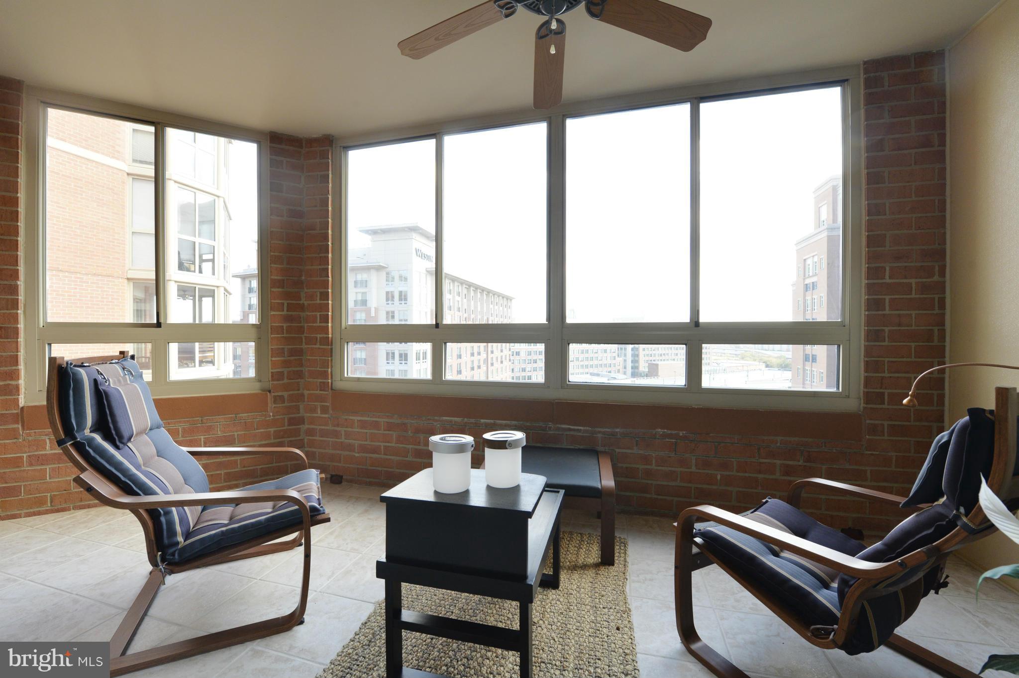 CARLYLE TOWERS - Residential