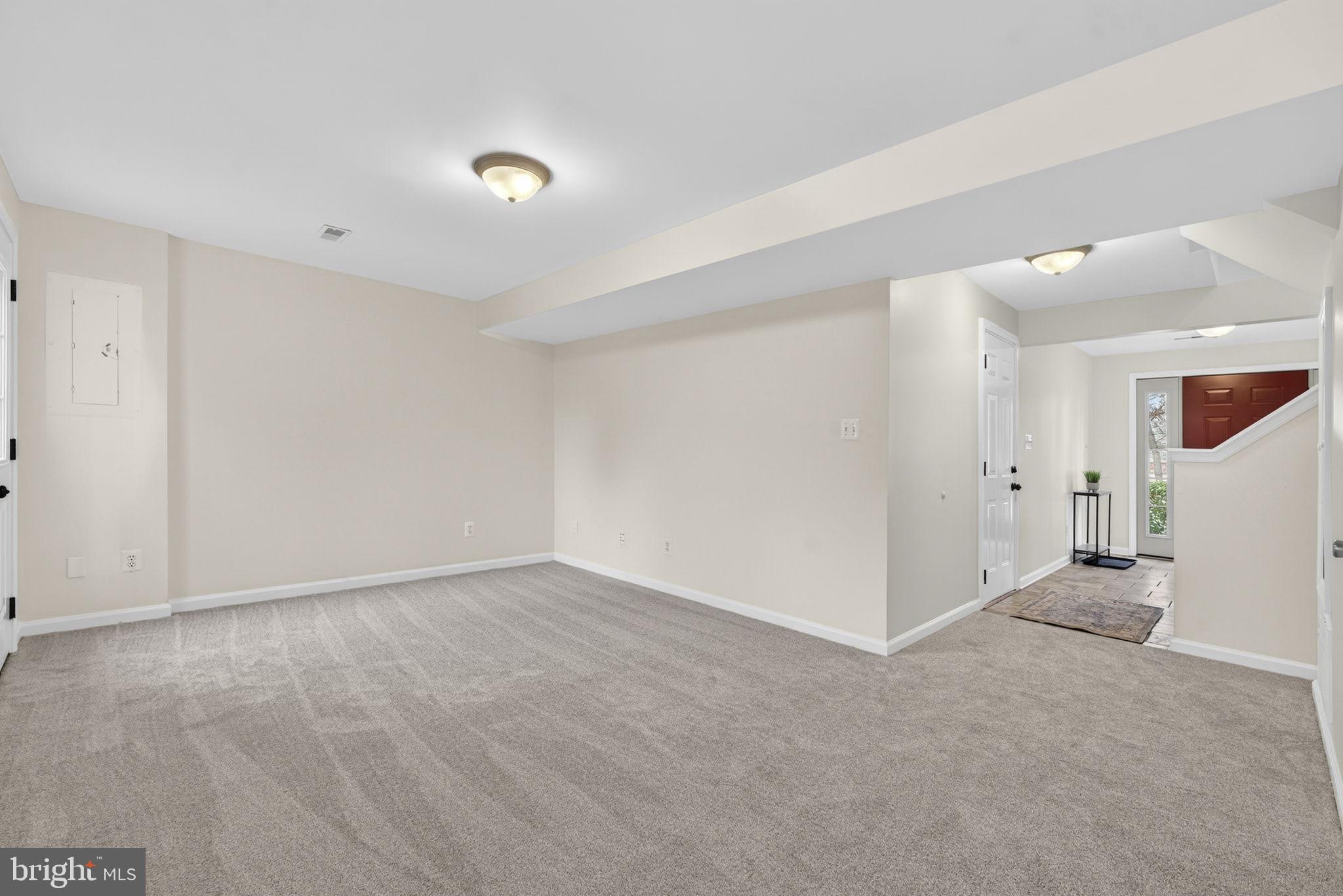 WELLINGTON/CLOVERHILL - Residential