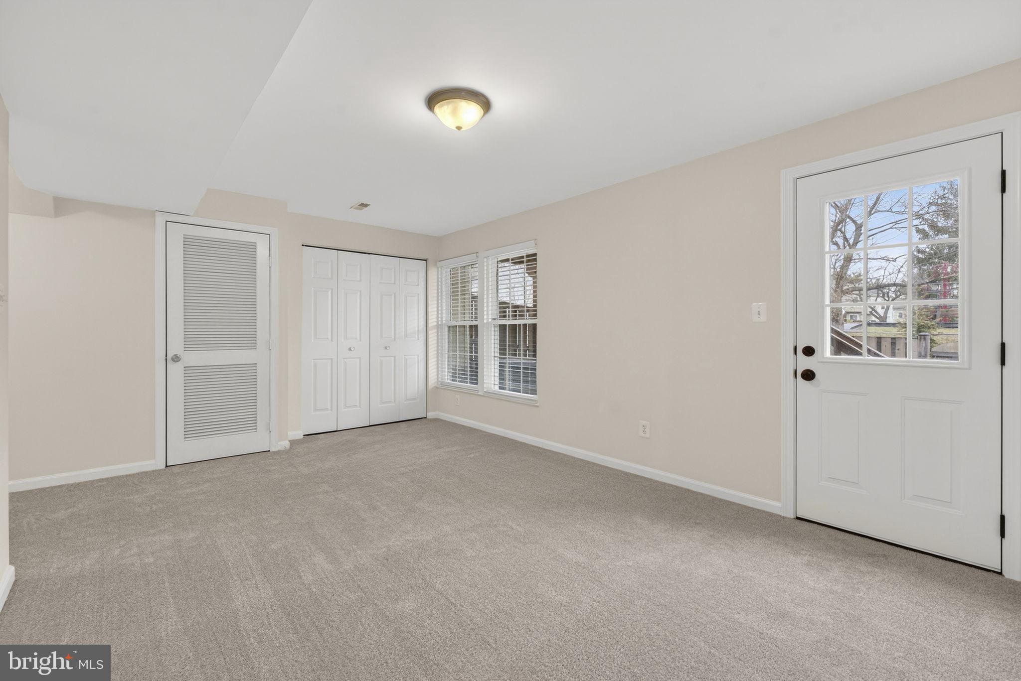 WELLINGTON/CLOVERHILL - Residential