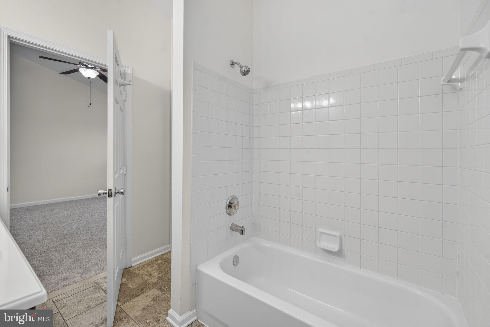 WELLINGTON/CLOVERHILL - Residential