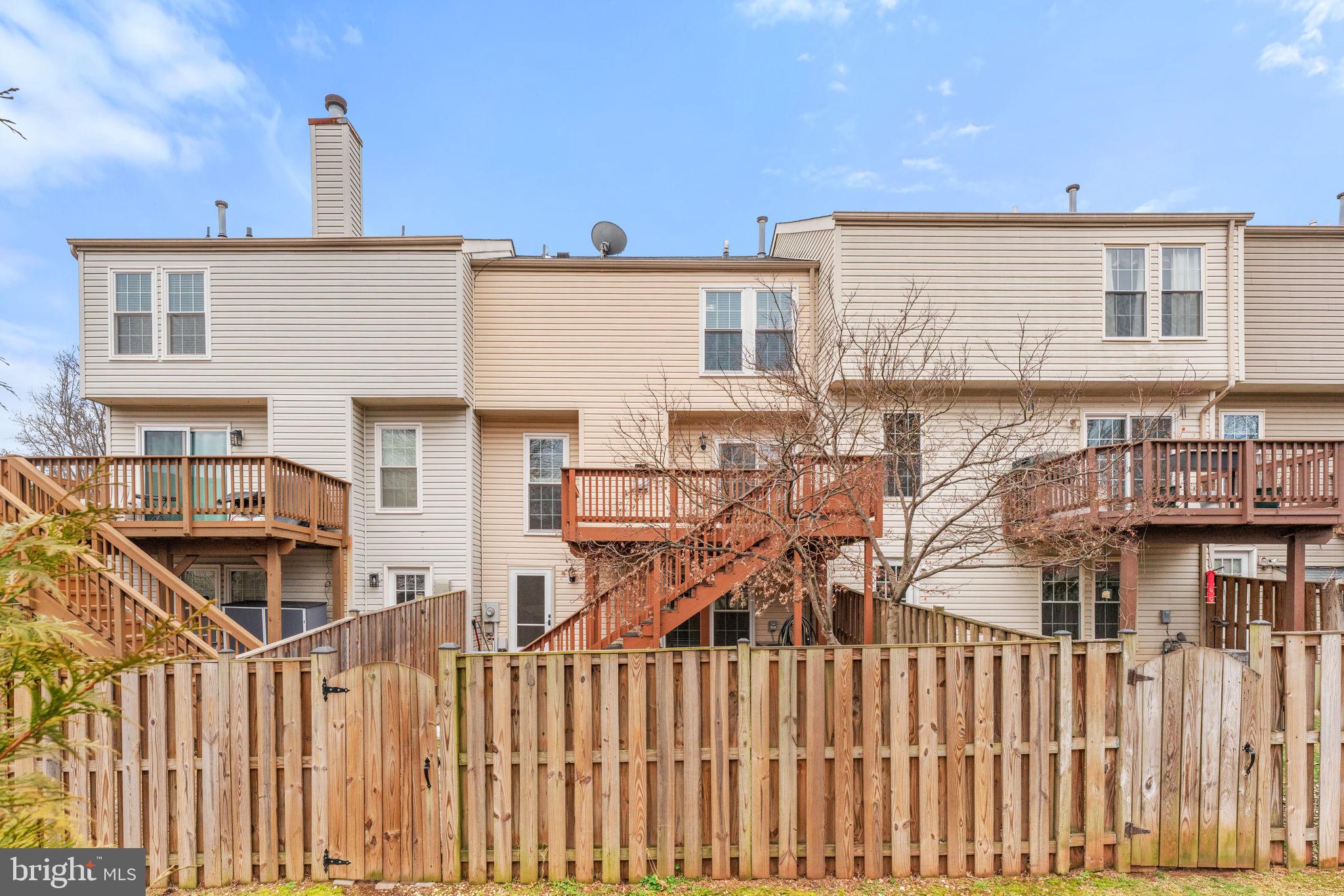 WELLINGTON/CLOVERHILL - Residential