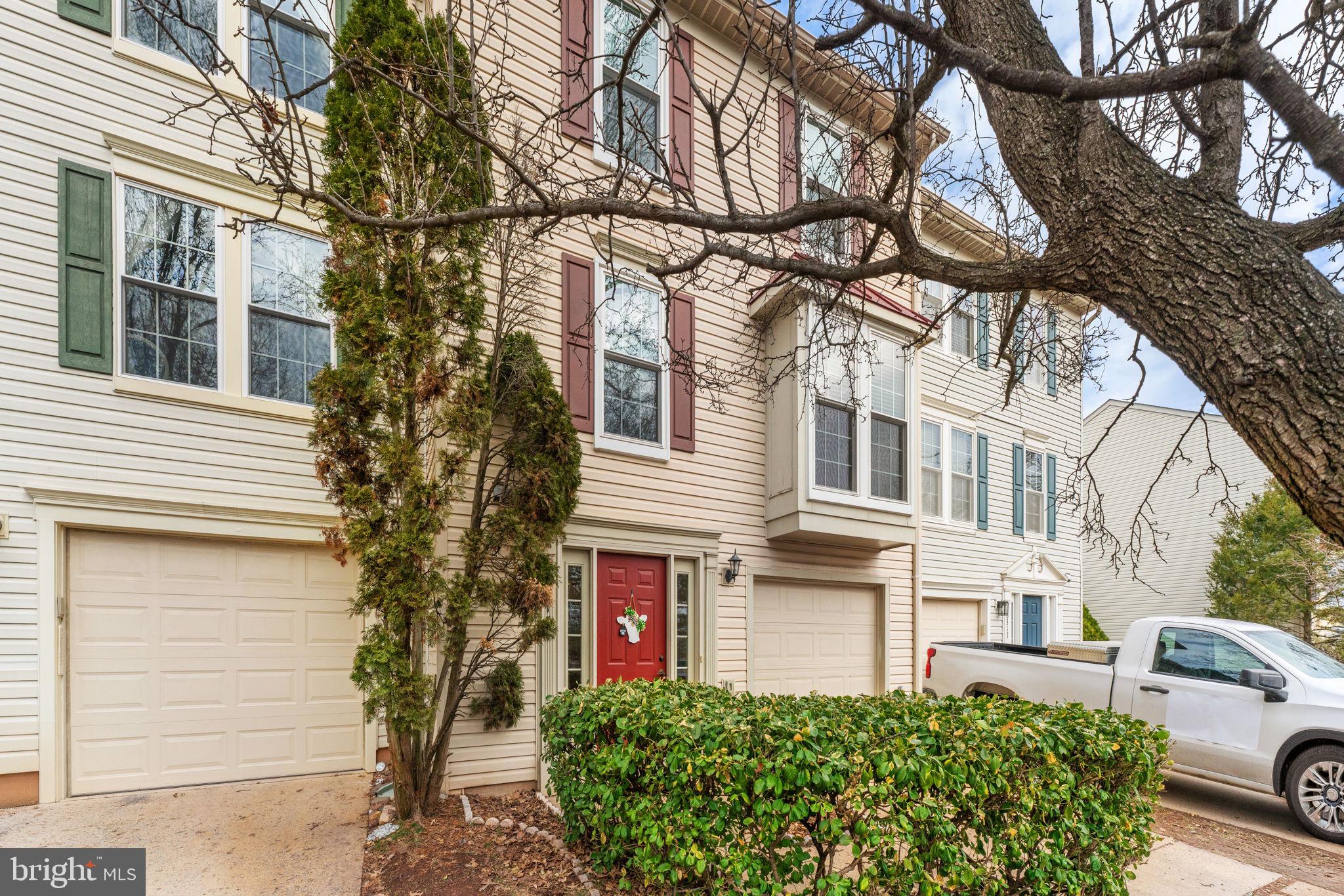 WELLINGTON/CLOVERHILL - Residential