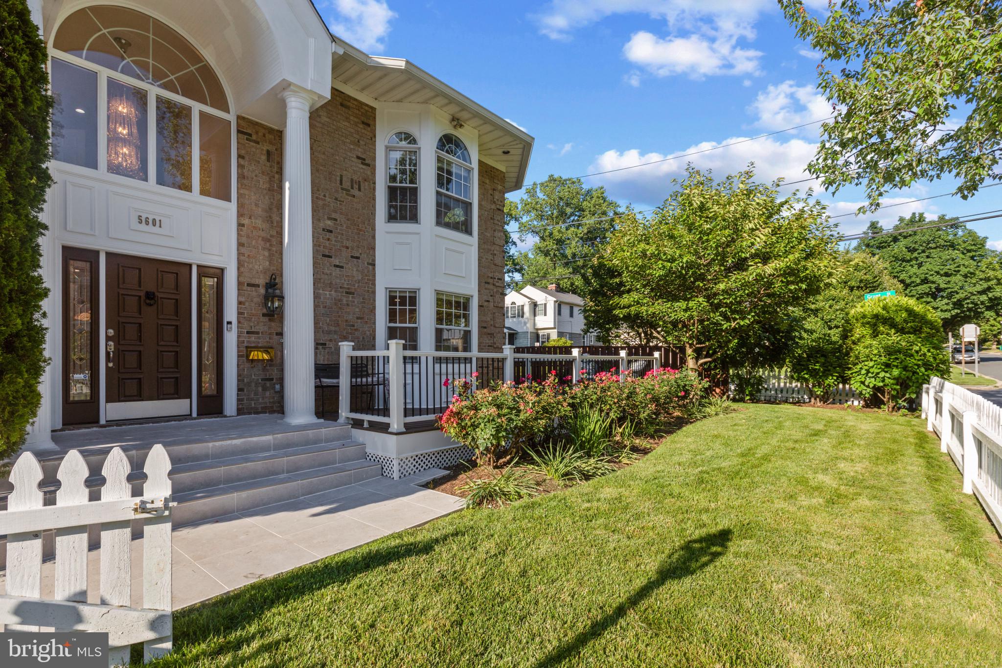 HUNTINGTON TERRACE - Residential