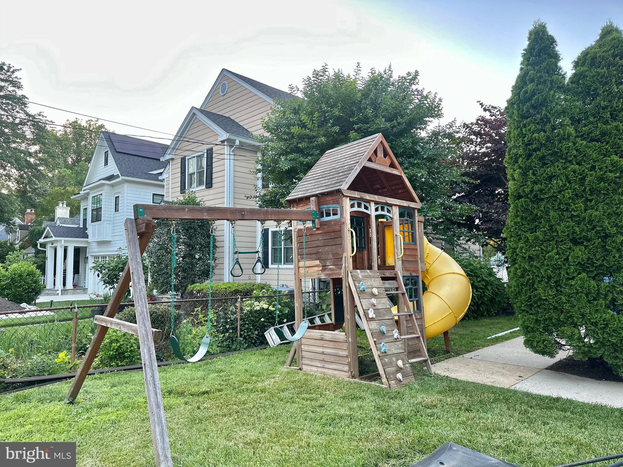 HUNTINGTON TERRACE - Residential