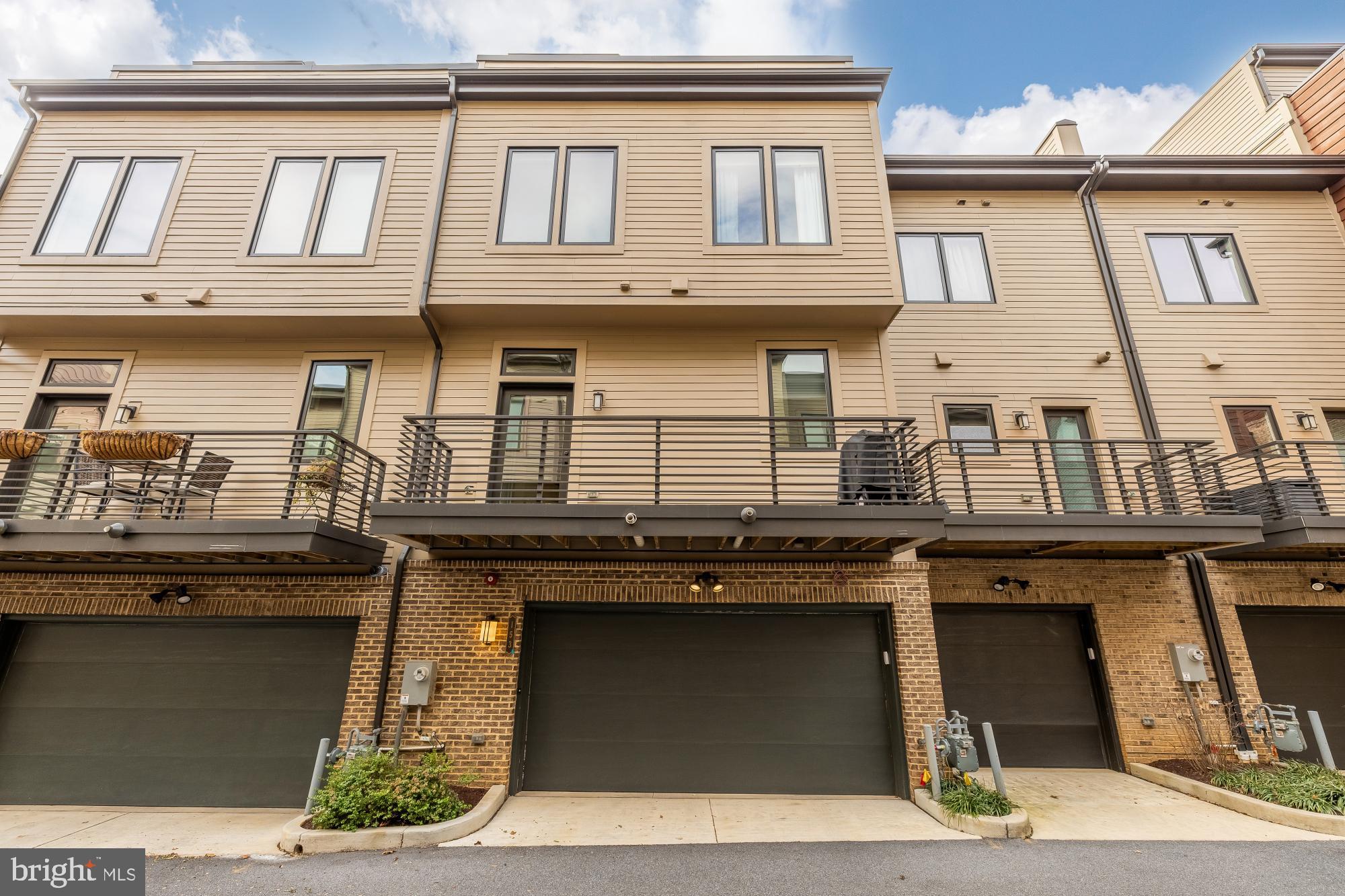 GROSVENOR HEIGHTS - Residential Lease