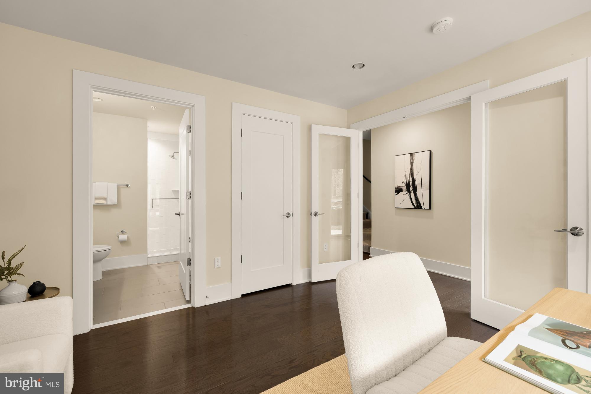 GROSVENOR HEIGHTS - Residential Lease